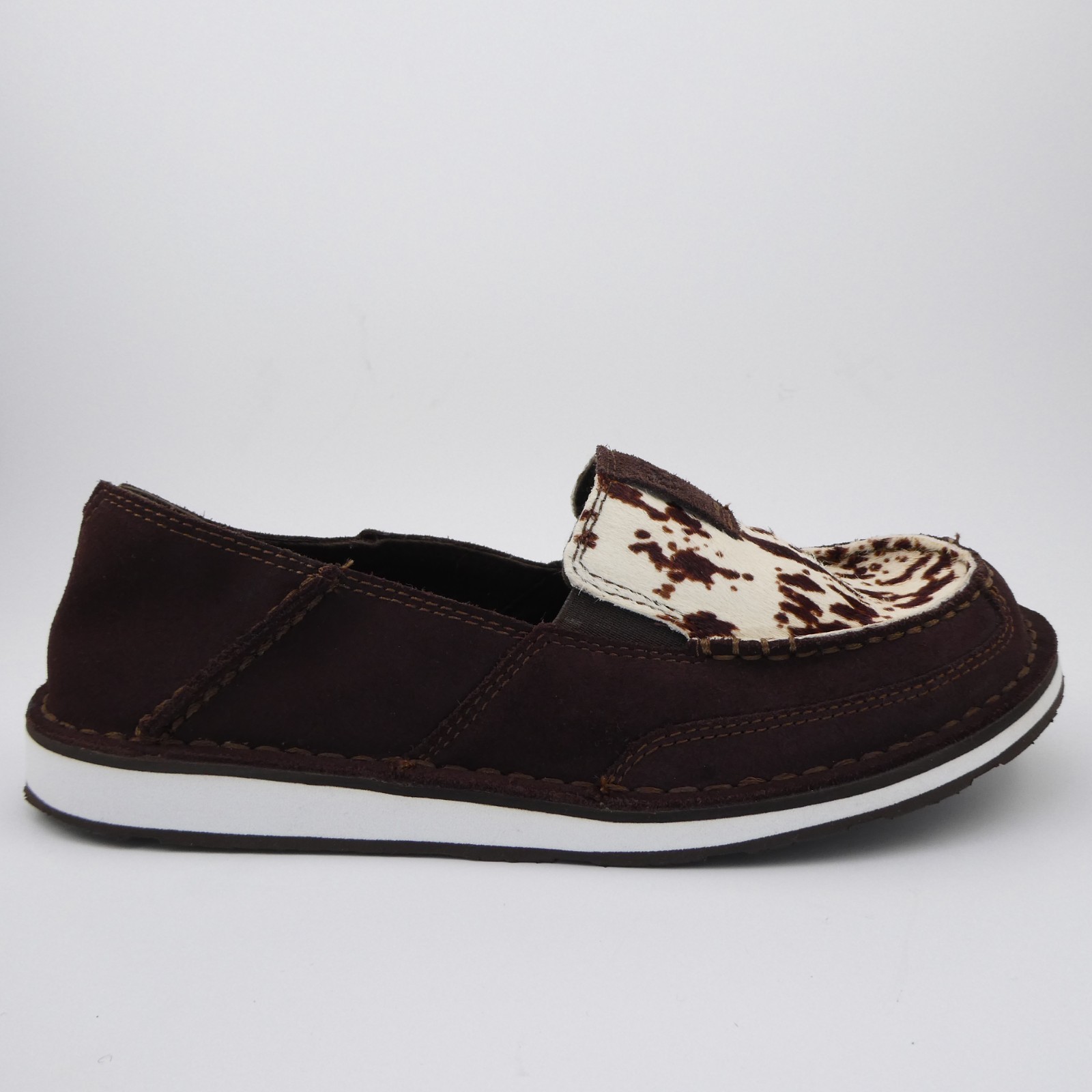 Ariat Cruiser Boat Shoe Leather Loafer Chocolate Chip Suede/Spotted Hair US: 7.5