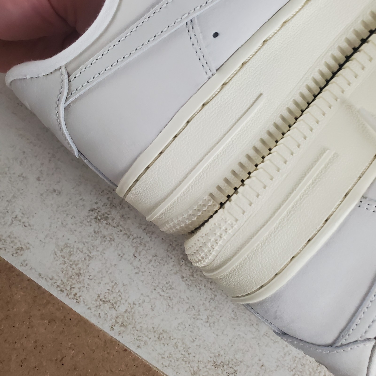 Nike Air Force 1 Womens Shoes Sz 5 Running Summit White Leather Lace Up Sneakers