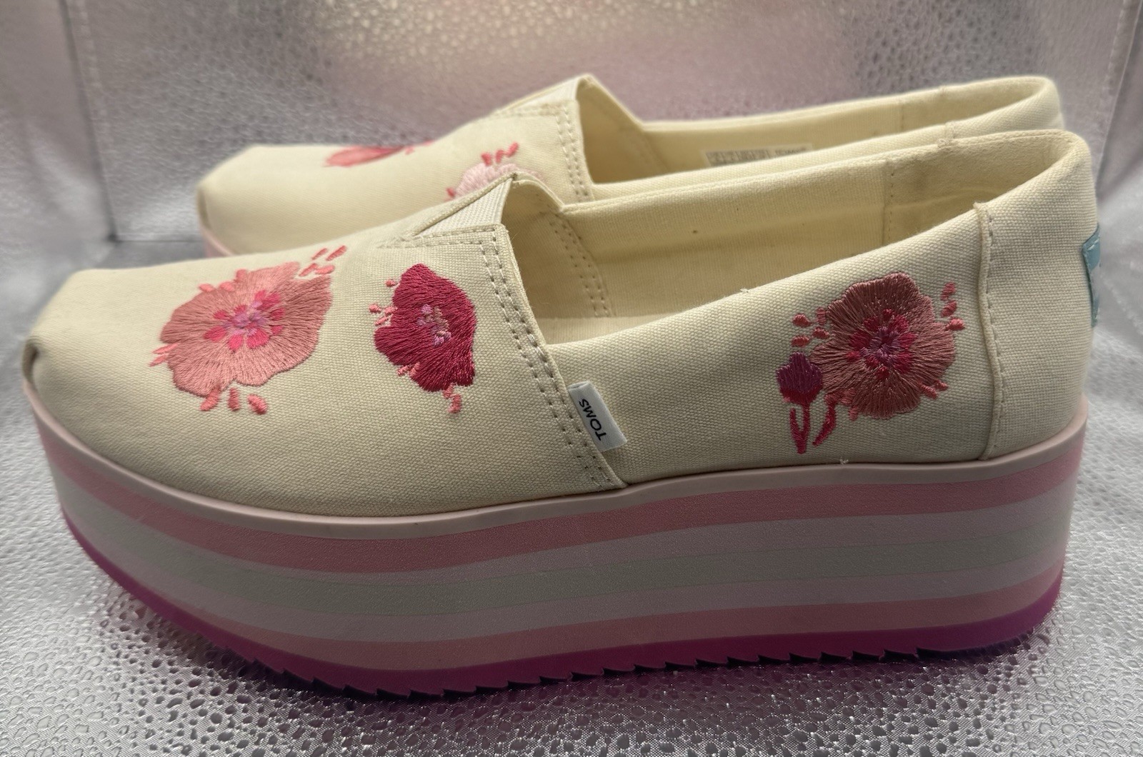 Toms Alpargata Platform Pink Poppies Embroidered Canvas size 6