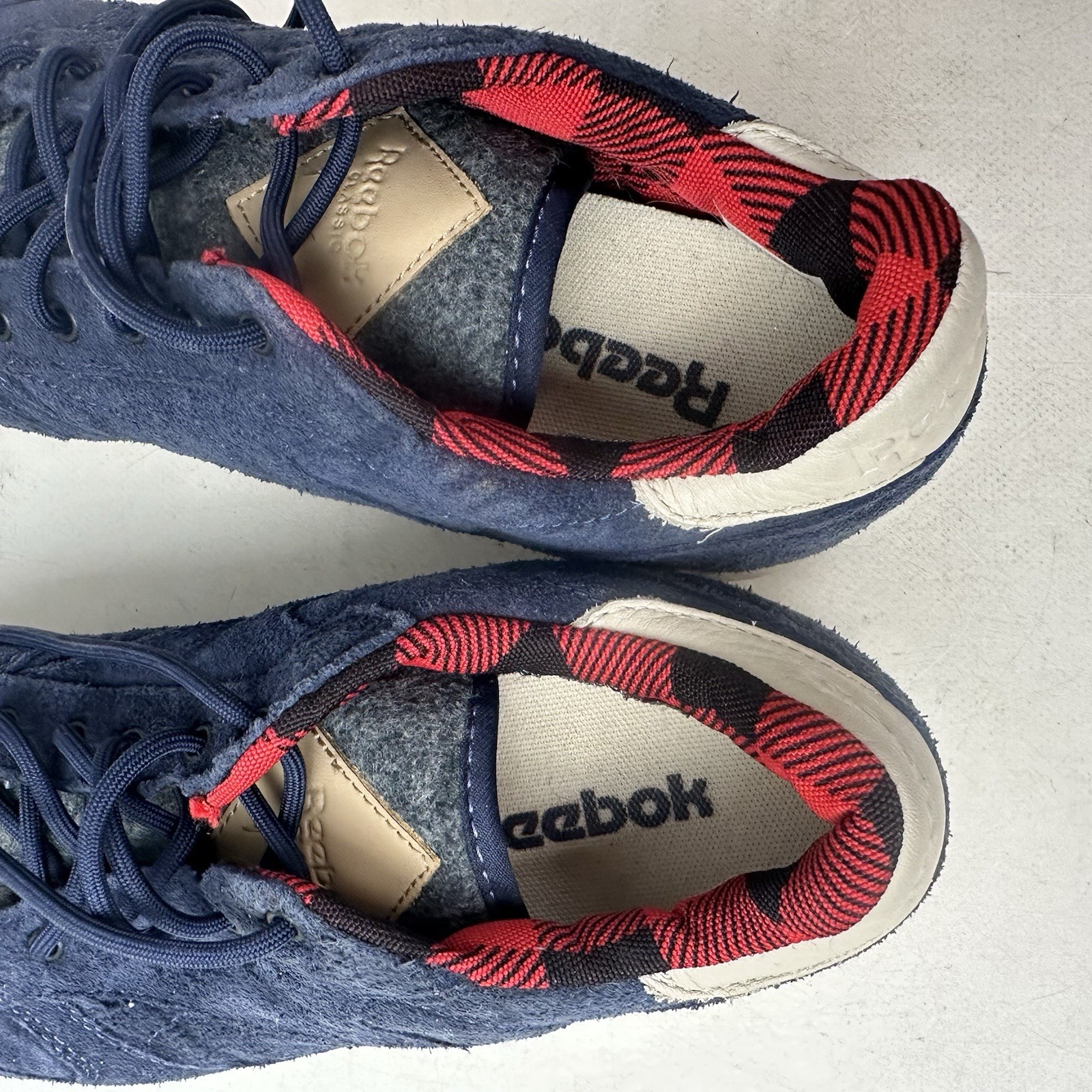 Reebok Classic Womens 8 Laced Sneakers Blue Sued Thinsulate Lined Tennis Shoes