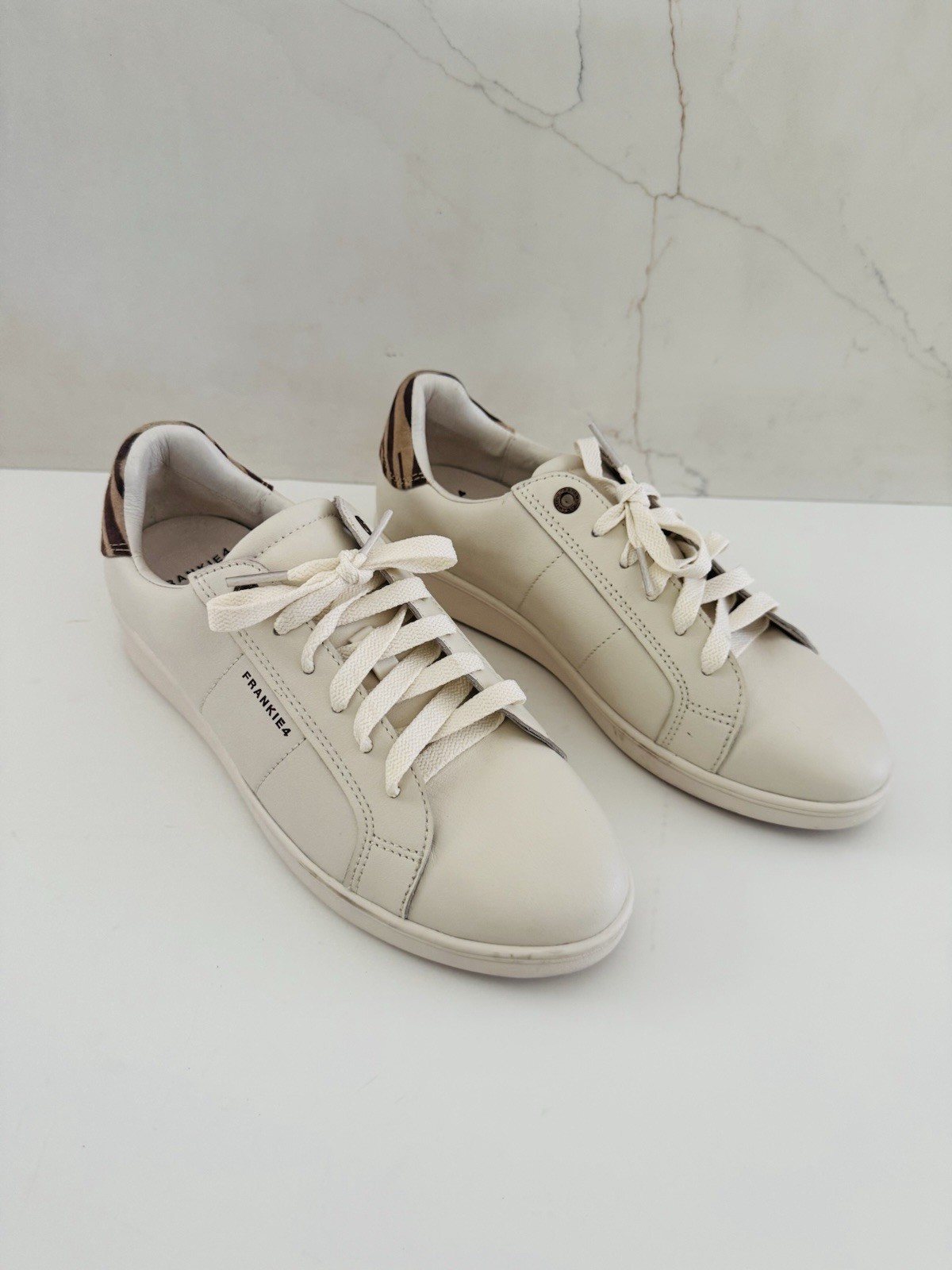 Frankie4 Jackie V Sneakers Women’s White Chalk Zebra Athletic Shoes Sz 7