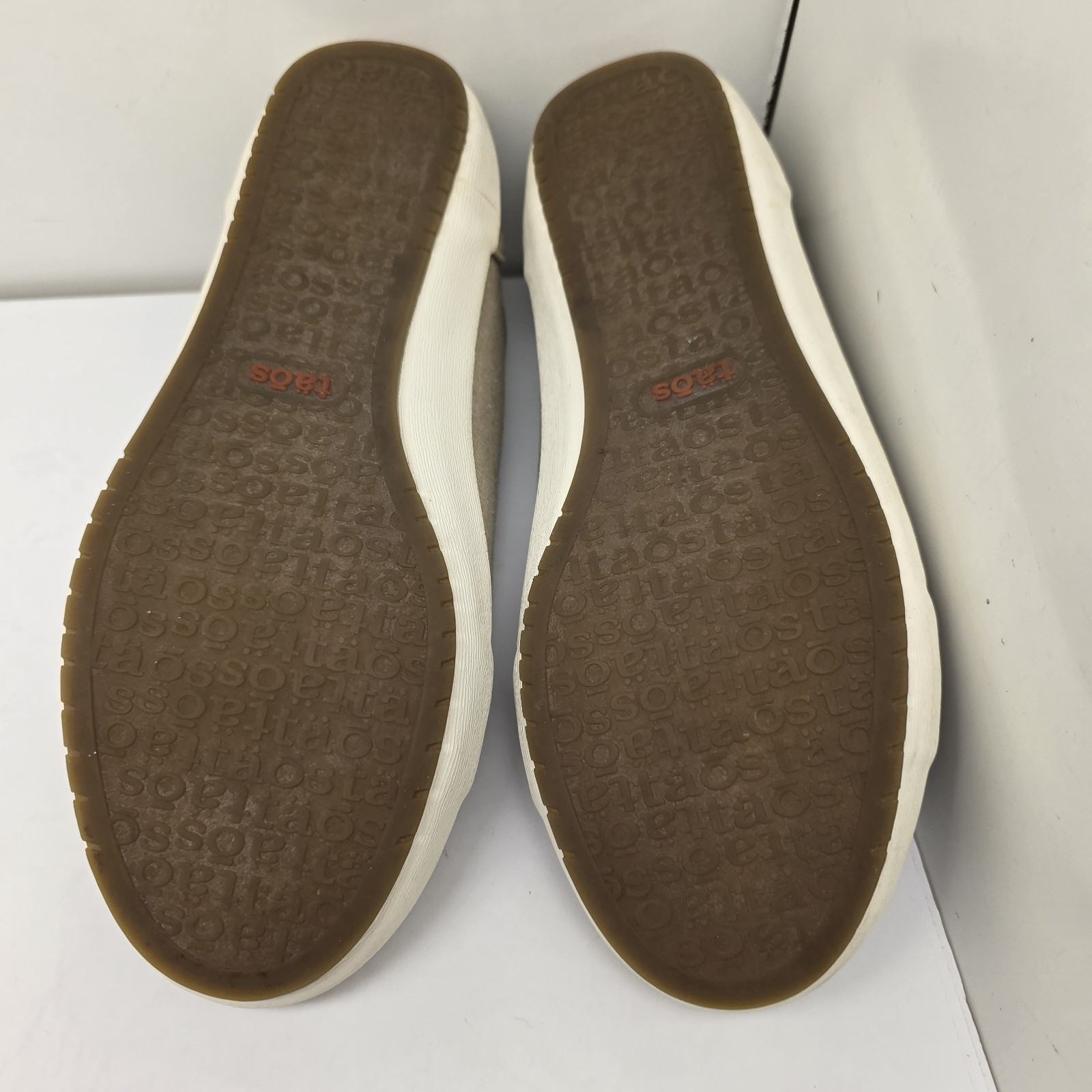 Taos Shoes Womens Star Tan Khaki Wash Canvas Comfort Sneakers Size 6.5 W Wide