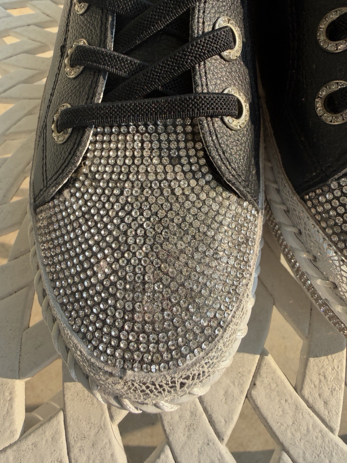 Bernie Mev Women’s Casual Slip On Sneaker Black & Shimmer Silver Size 39 US 8.5