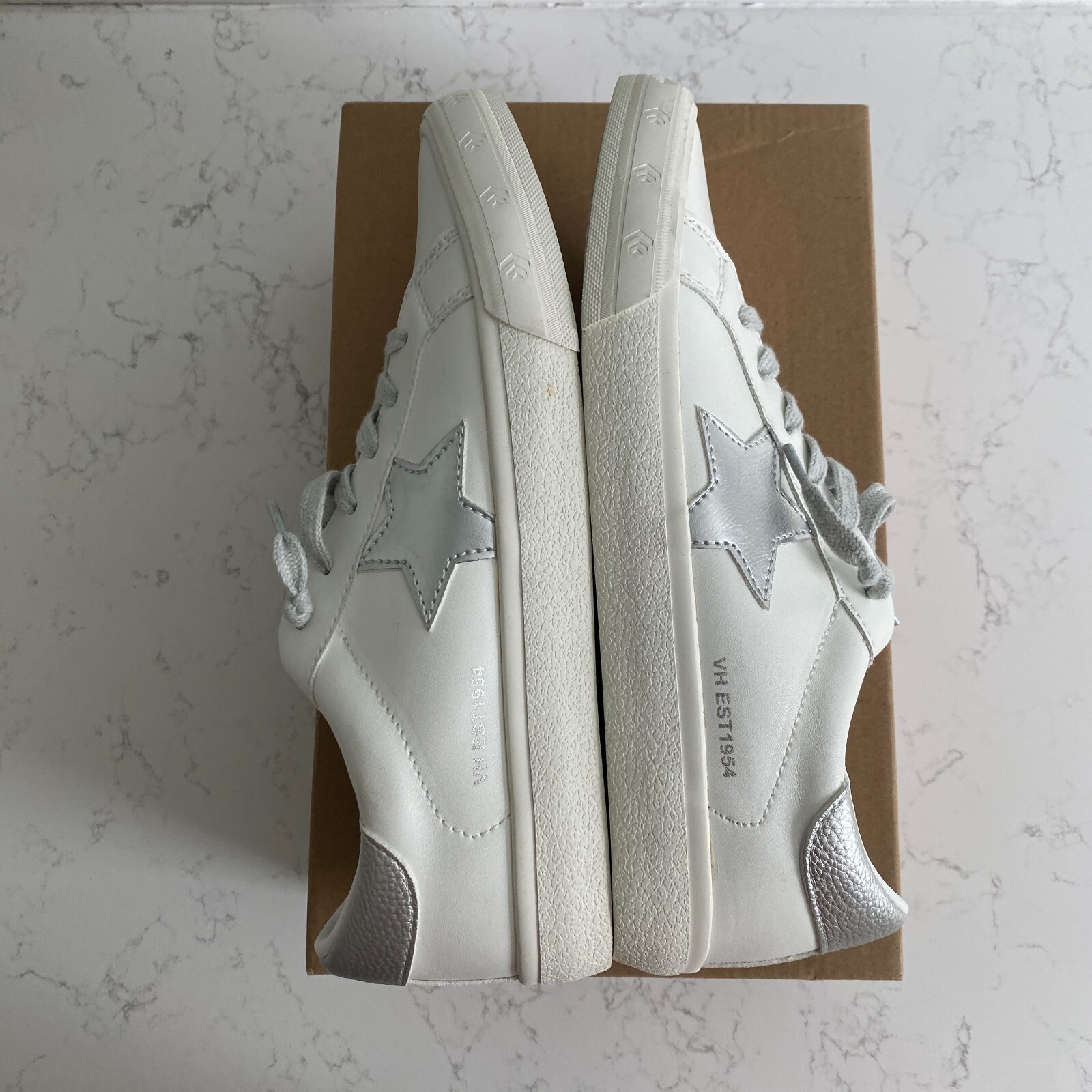 NWT Vintage Havana Women’s Mighty White Silver Multi Sneakers Size 8.5 Fall