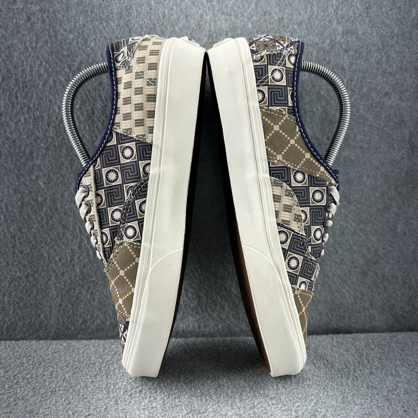Vans Low Geo Trek Patchwork Womens Size 10 Aztec Tribal Geometric Shoes Sneakers