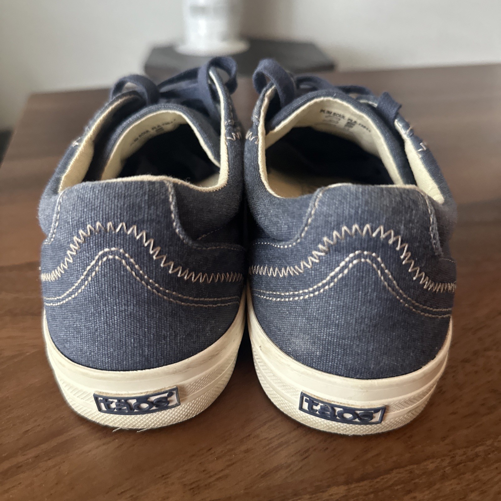 Women’s TAOS Star Sneakers Casual Shoe – Size 9.5 – Blue Washed Denim