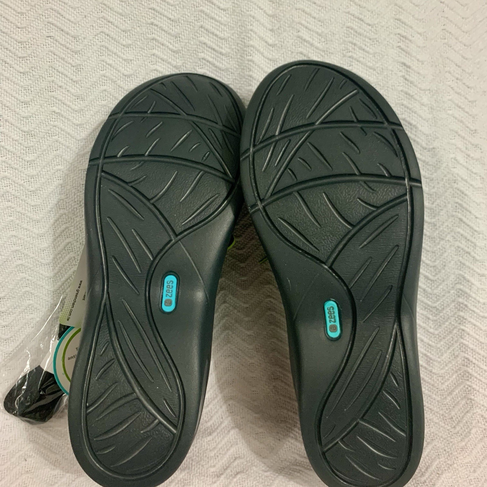 Bzees Regal Womens Comfort Shoes Size 9M Blue 22 Navy Slip On Washable New Box