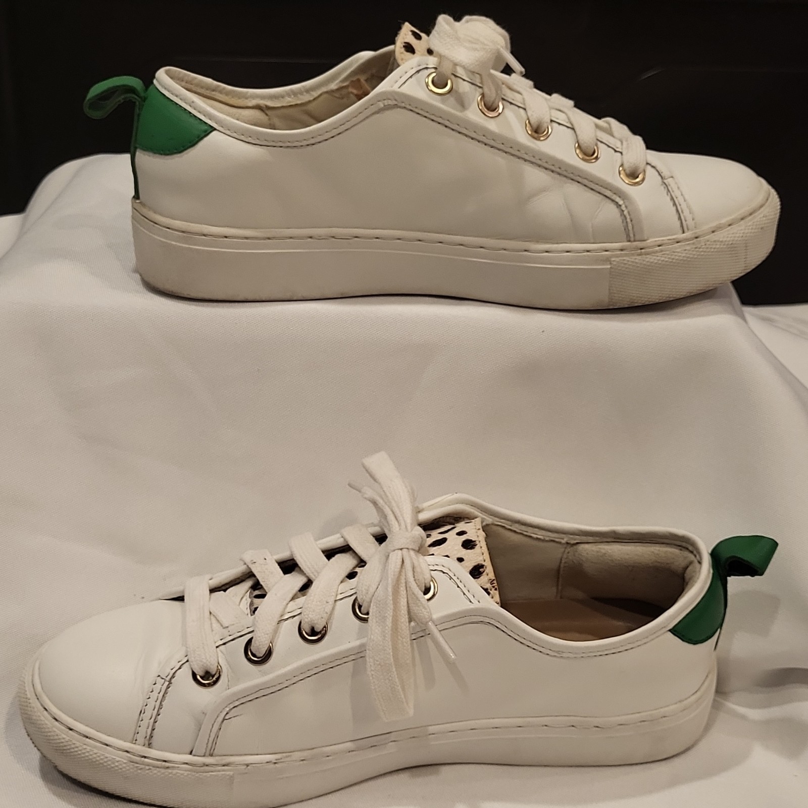 Ann Taylor LOFT Leather Low Top Lace-Up Sneaker White/Green Spotted Casual