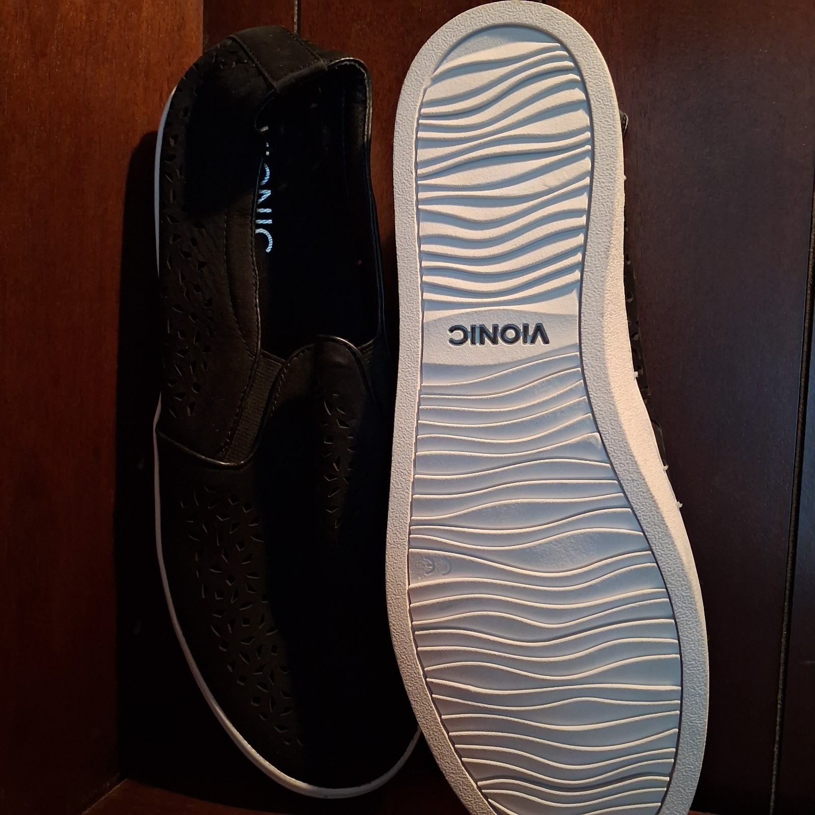 Authentic VIONIC Splendid Midi Perf Slip-On Women’s Sneaker #TVW4938-1
