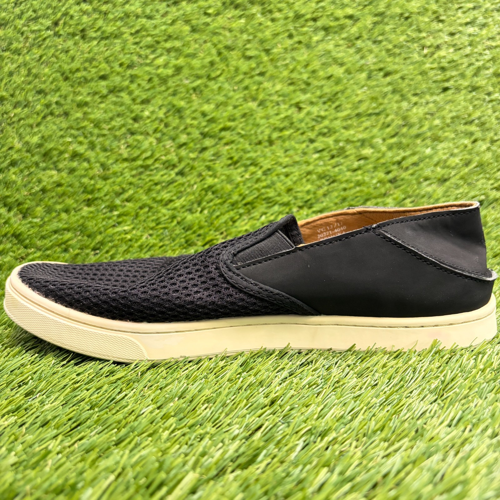 OluKai Pehuea Womens Size 8.5 Black Brown Casual Comfort Slip On Shoes Sneakers