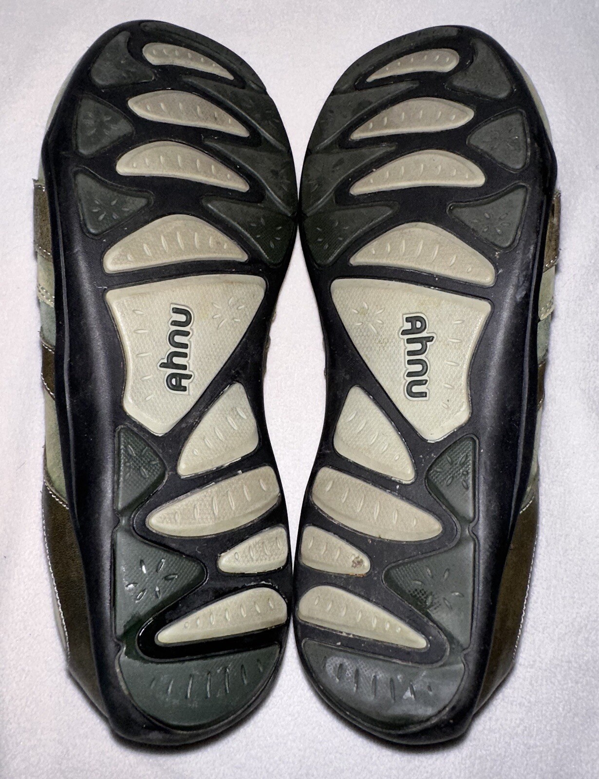 Ahnu Womens Mary Janes Shoes Suede Green Pull On Walking Comfort Flats 10