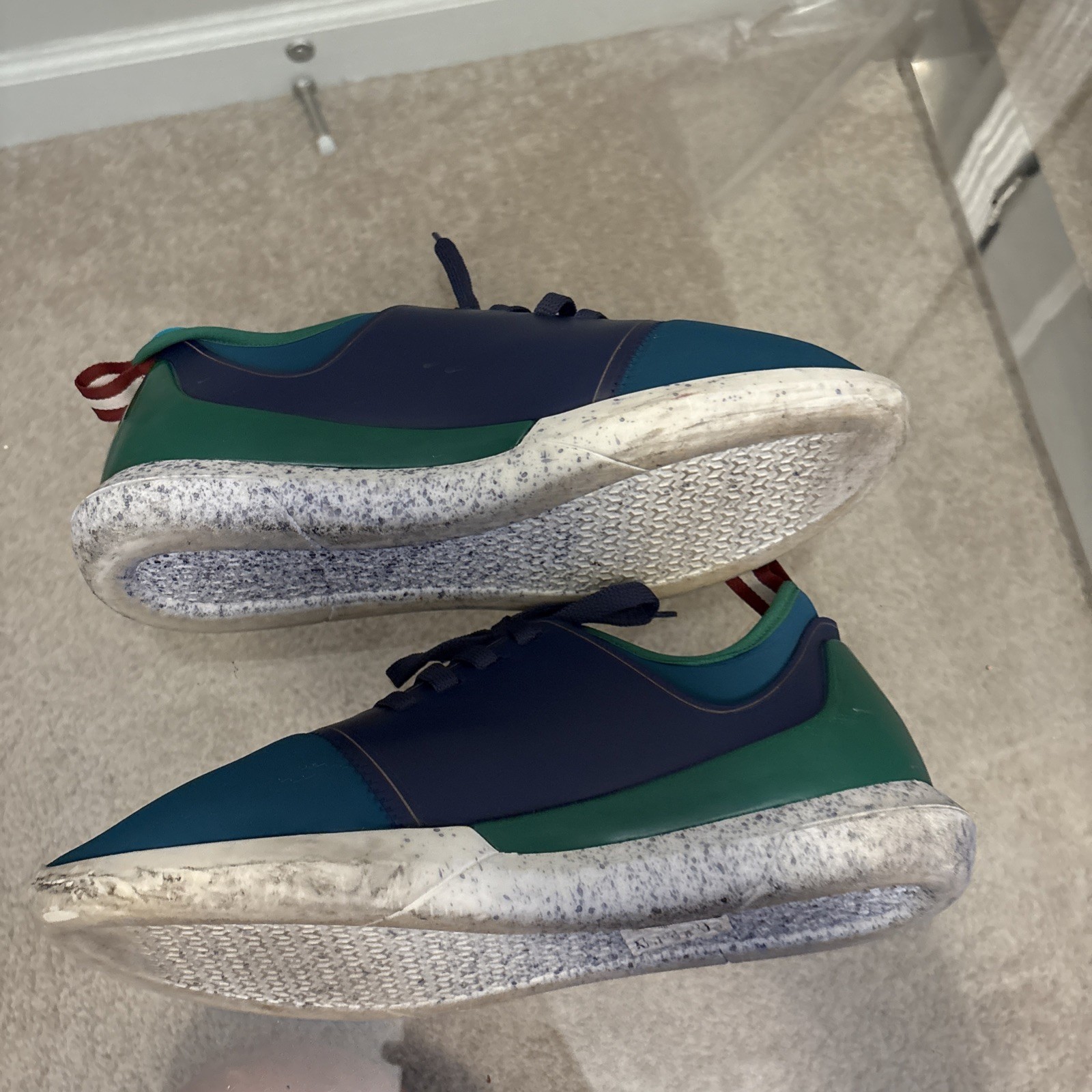 BALLY AVELLE Neoprene Runner Azure Turquoise Navy Lace Up Low US 10.5 Stylish