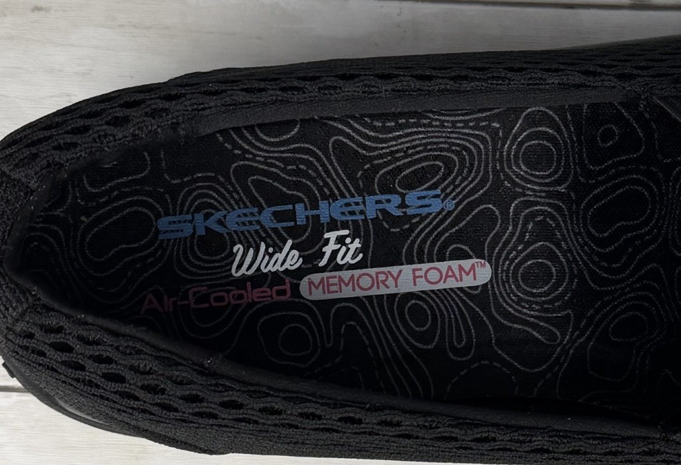 Skechers Air Cooled Memory Foam Shoes Womens 8.5 W Black Reggae Fest Willows NEW