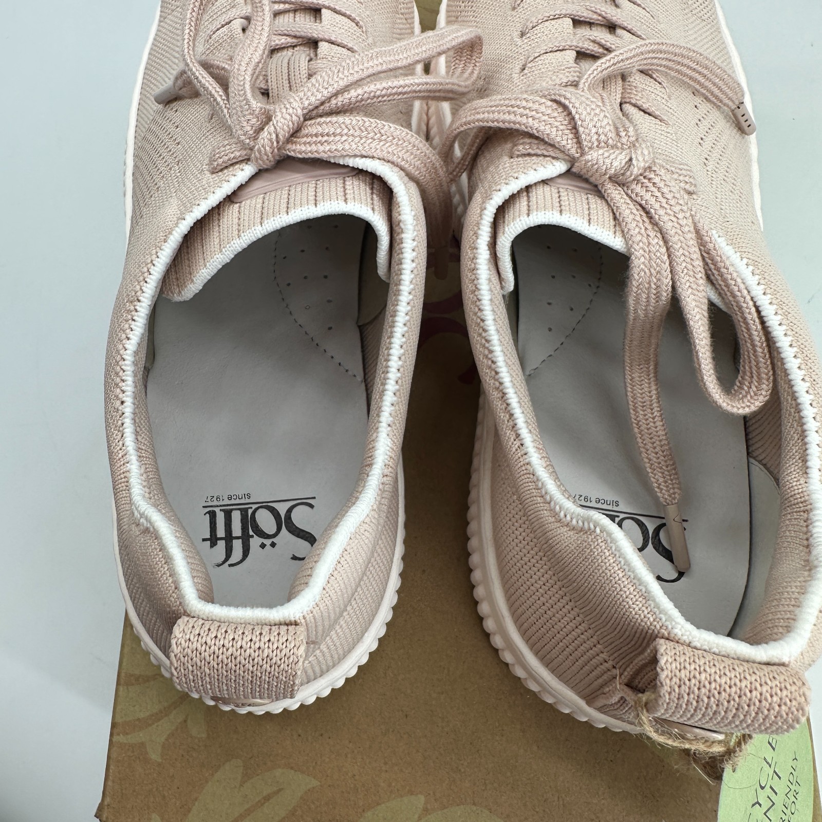 Sofft Faro Lace Up Sneakers Shoes Intimo Pink Knit Womens Size 9