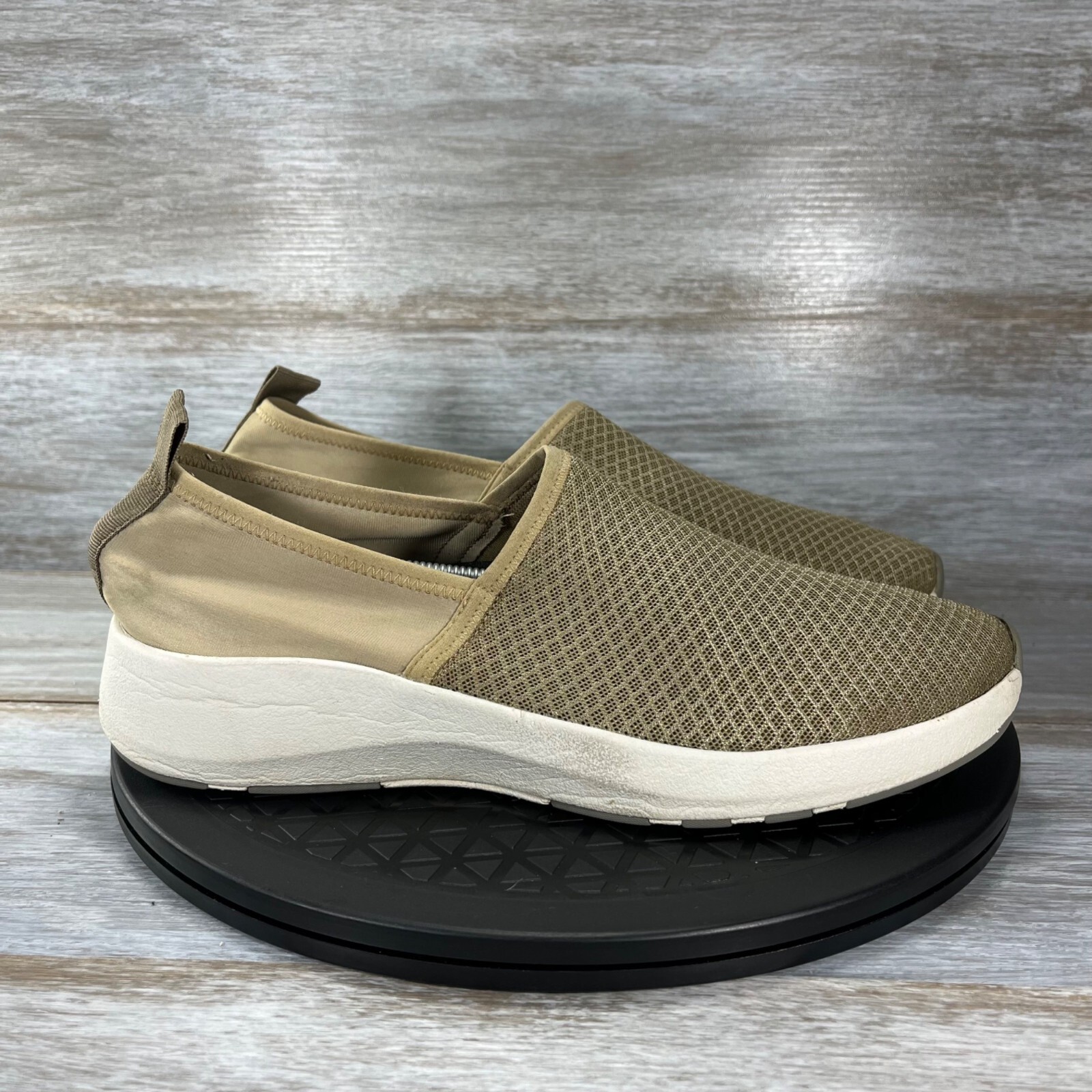 OTBT Women’s Royce Slip-On Desert Tan Sneakers Size 9