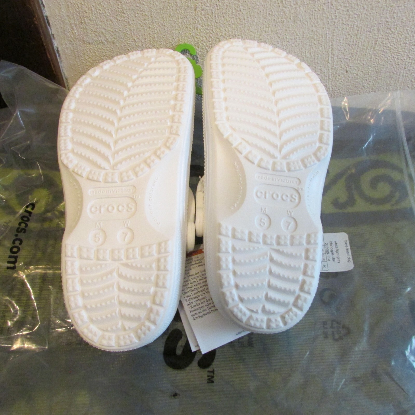* New Women’s (men’s) Crocs Baya Lined, Warm, Clogs, Comfort Shoes. 7, 8 or 9