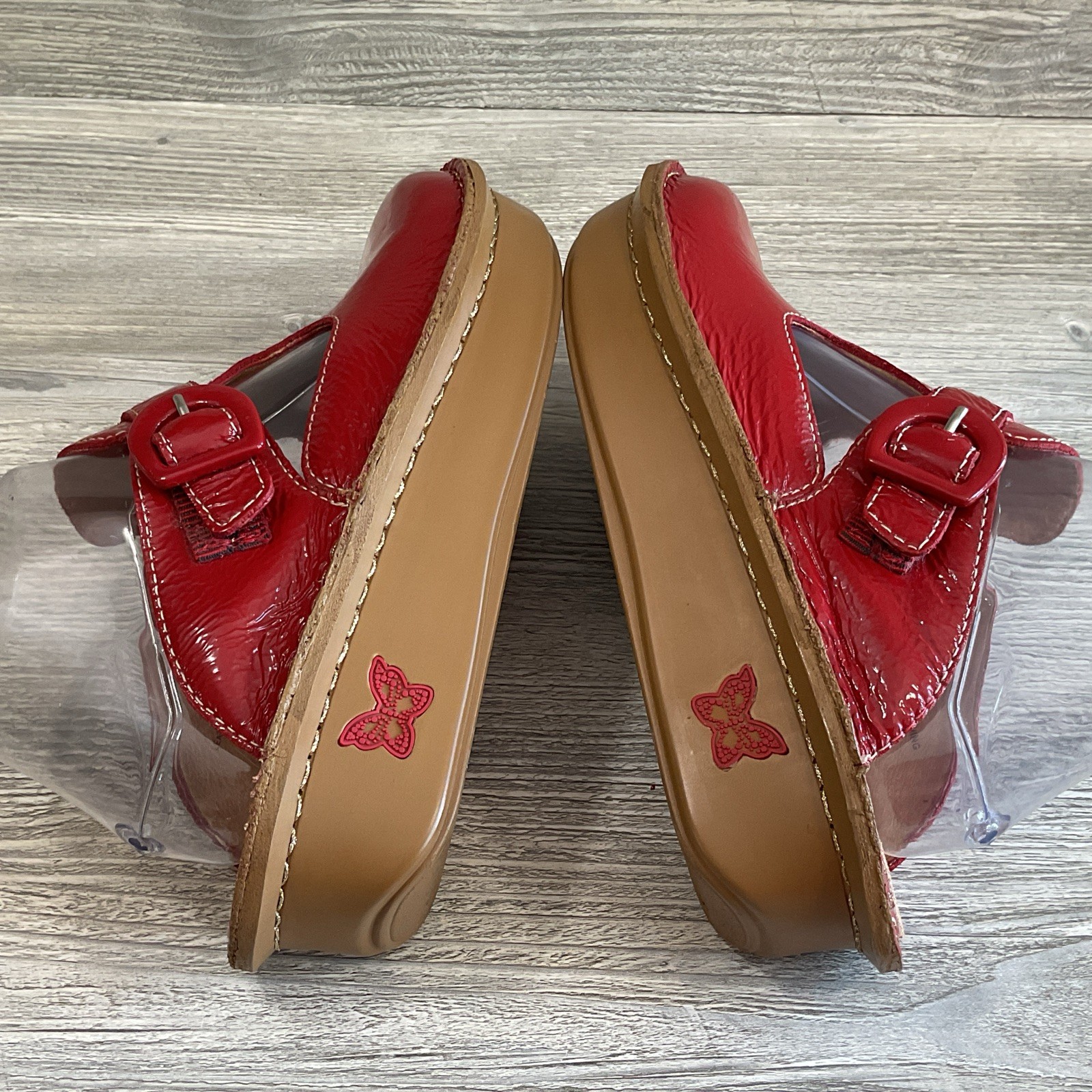 Alegria ALG-104 Womens 37 EU 7-7.5 US Red Patent Leather Buckle Mules Clogs