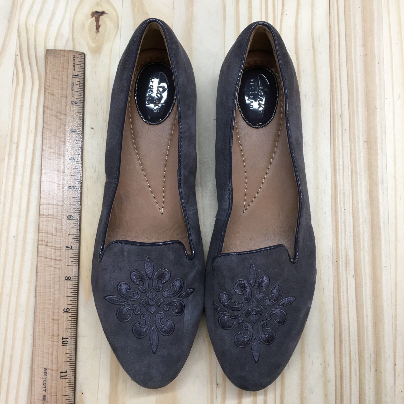 Clarks Artisan Shoes Womens 9 M Alitay Kallen Loafers Purple Almond toe Casual