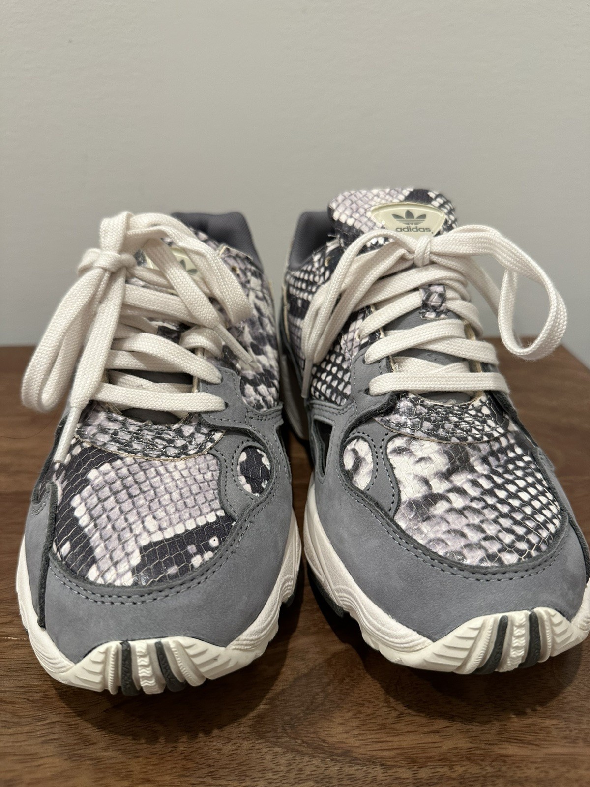 Adidas Womens Falcon W EH0192 Gray Graphic Print Lace Up Shoes Size 8