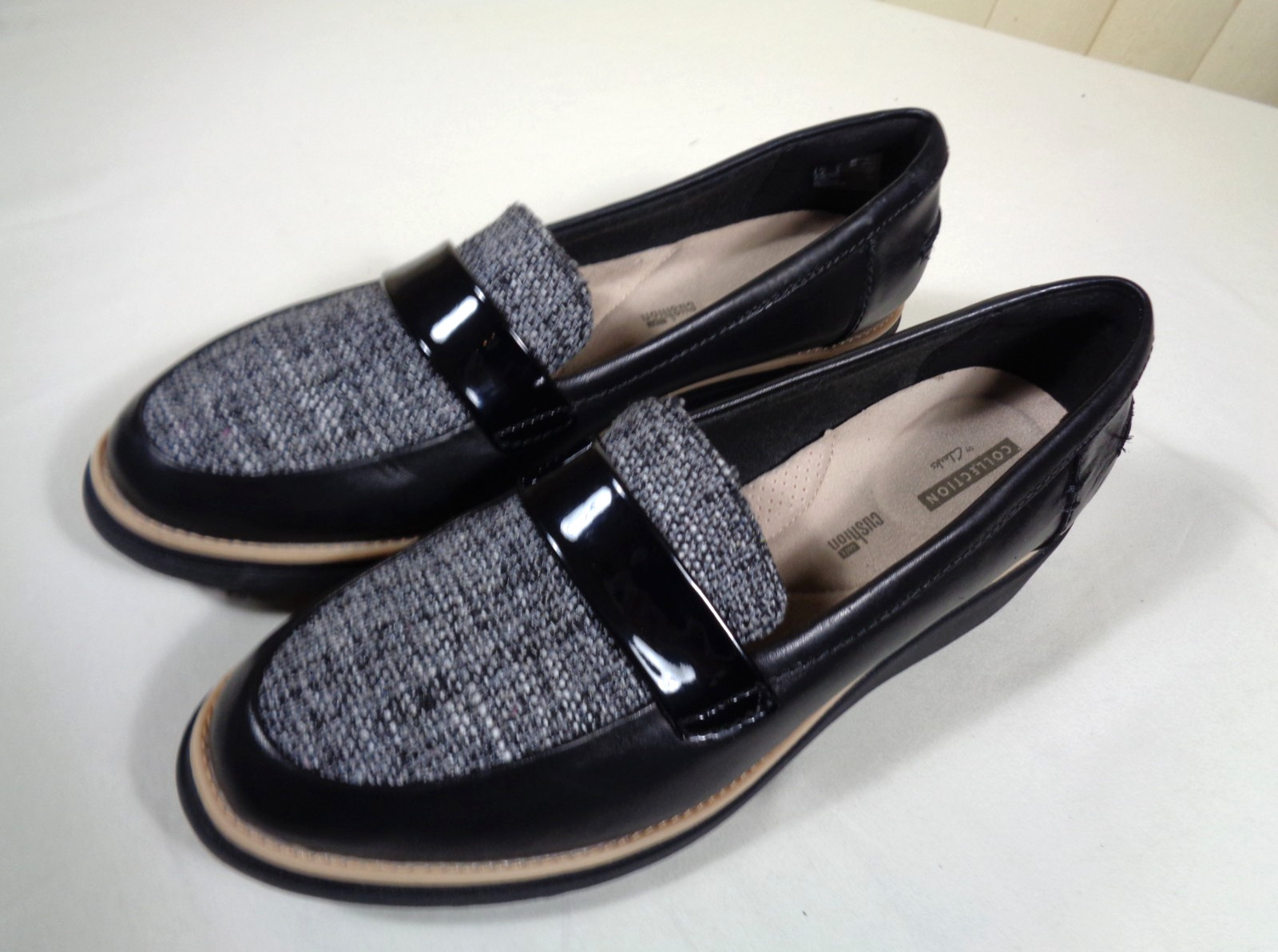 Clark’s collection Women’s size 9M Loafer Sharon Gracie Patent Black Tweed~ new