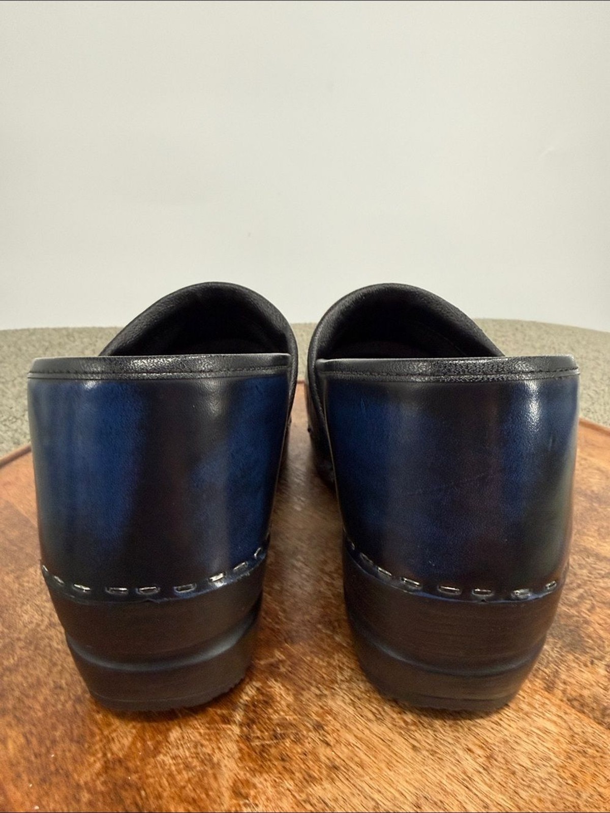 Sanita Shoes Wm 40 US 9 Blue Leather Slip-On Clogs Nursing Professional Slip On