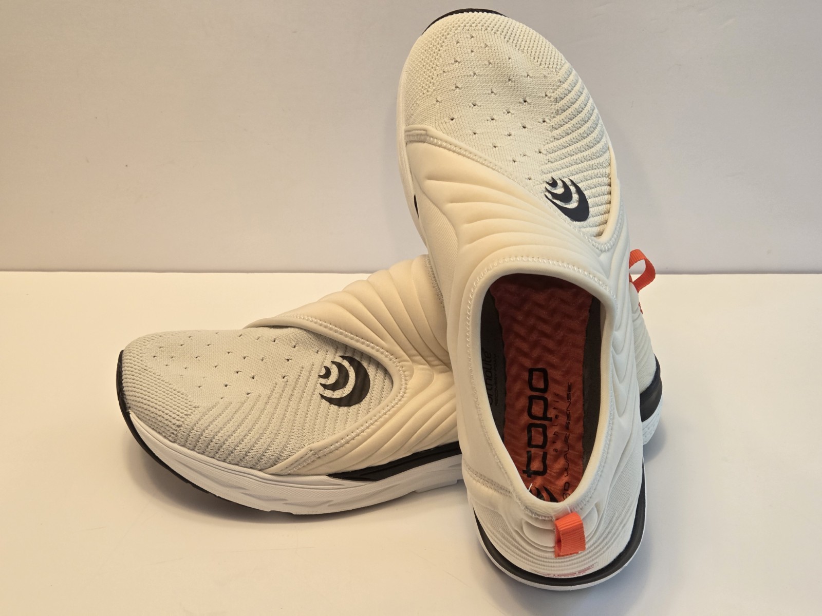 Topo Athletic Recovery Shoes Women 11 White Vibe Slip-On Casual Walking Comfort