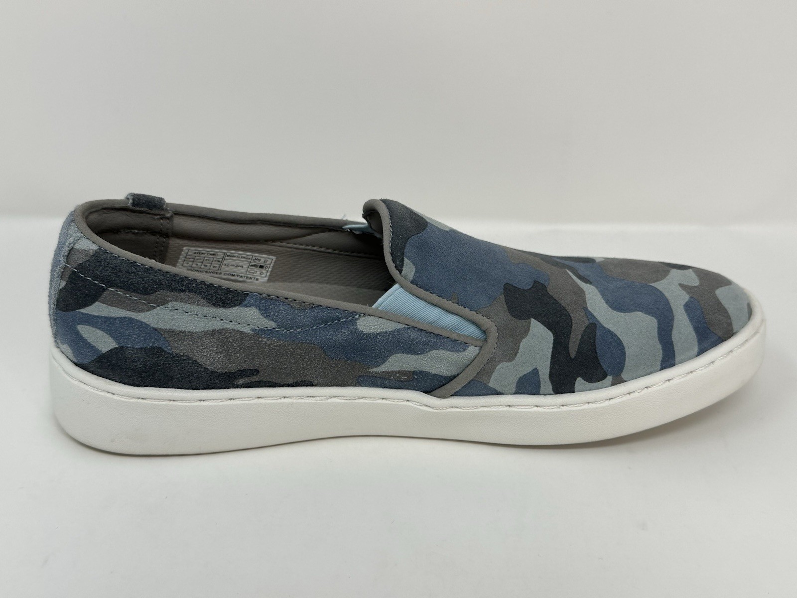 Vionic Avery Camo Grey Suede Slip On Sneaker Womens Sz 7 Vio-Grip Slip Resistant