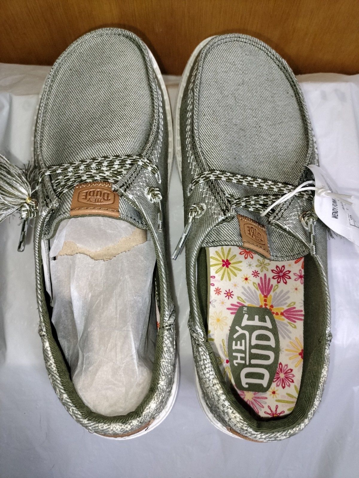 HEYDUDE Wendy Funk Embroidered Floral Olive Green Canvas Shoes Womens Size 7 NEW
