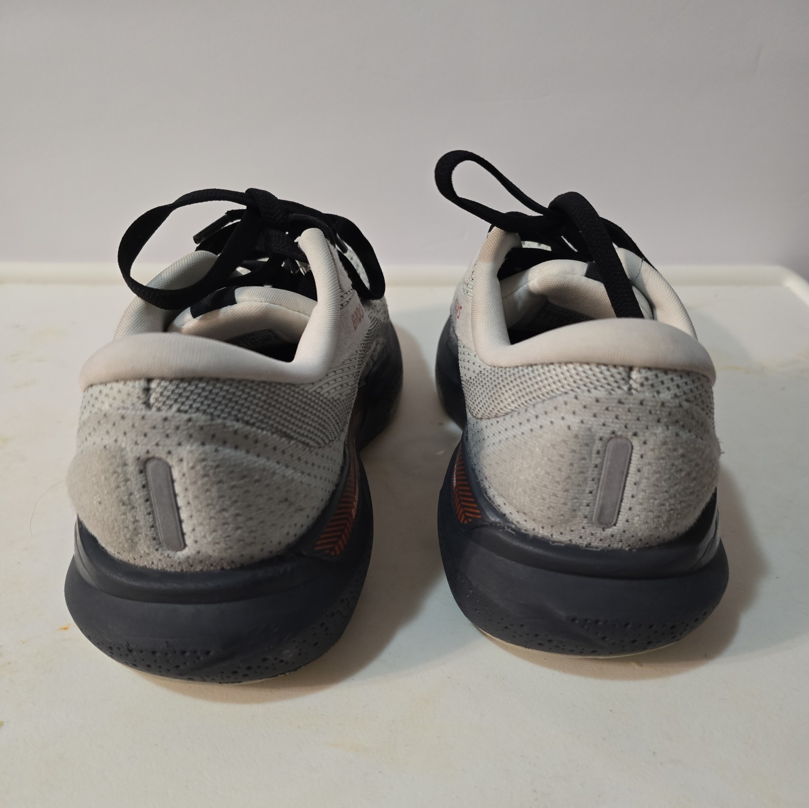 Brooks Shoes Womens Adrenaline GTS 24 Size 7 Mercury Ebony Copper Running