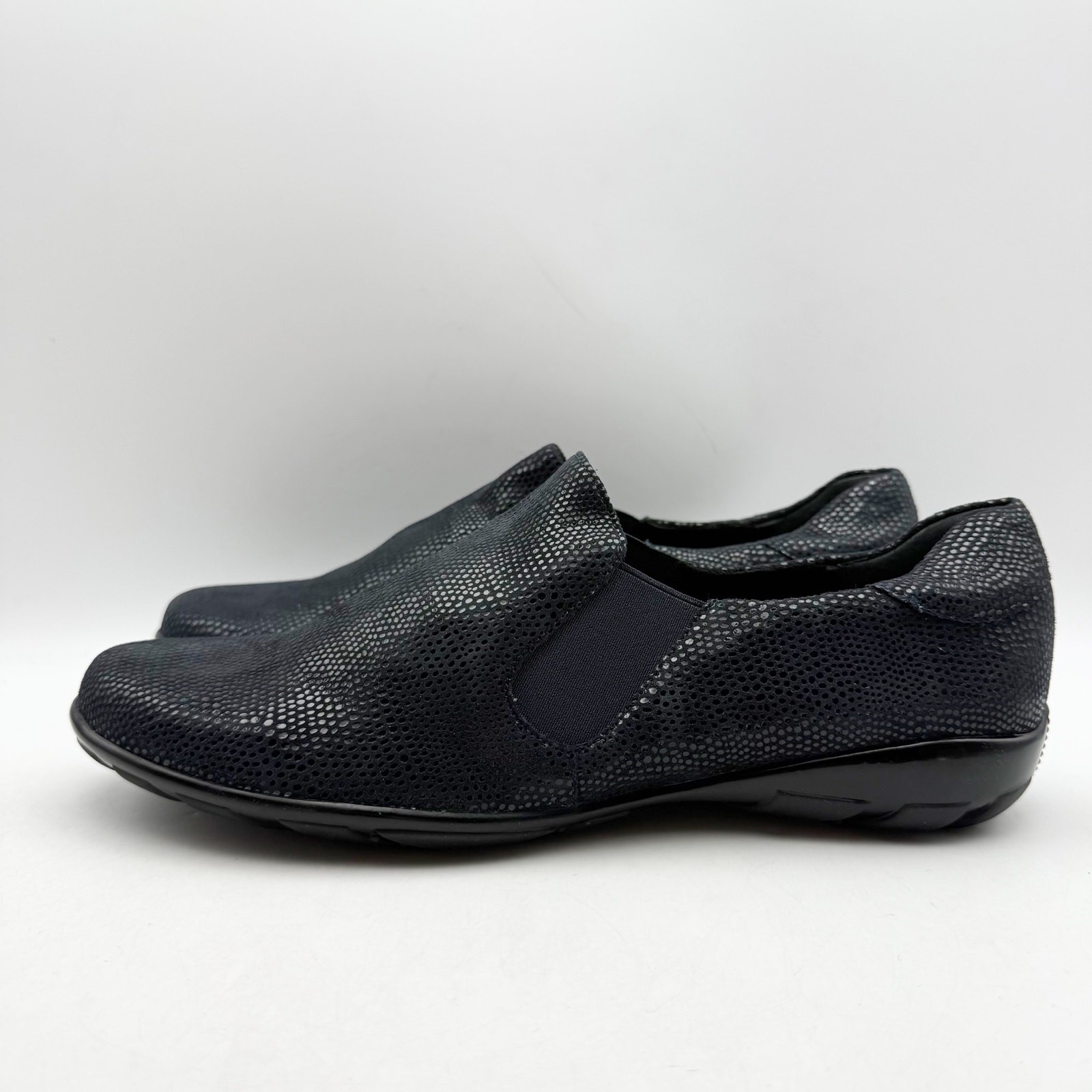 Vaneli Womens Anemone Slip On Shoes US 11 Wide Black Textured Leather NWOB