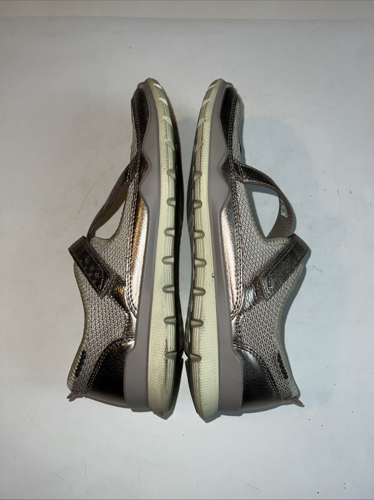 ECCO Women’s Lynx Mary Jane Fashion Gray Metallic Gravel 38