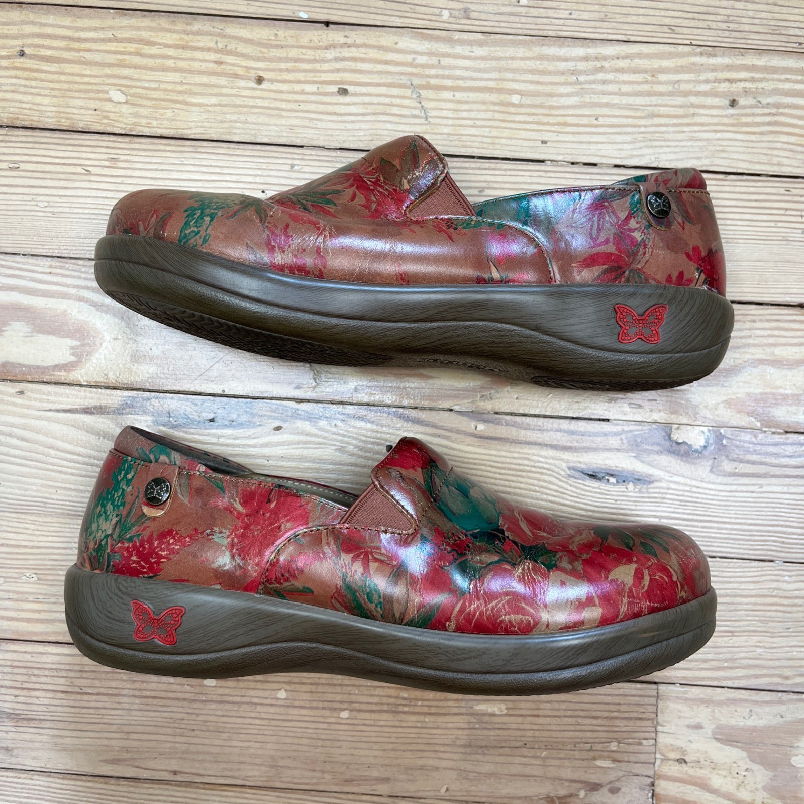 Alegria Keli Professional Leather Clogs Red Floral Slip Resistant EU 40 vibrant