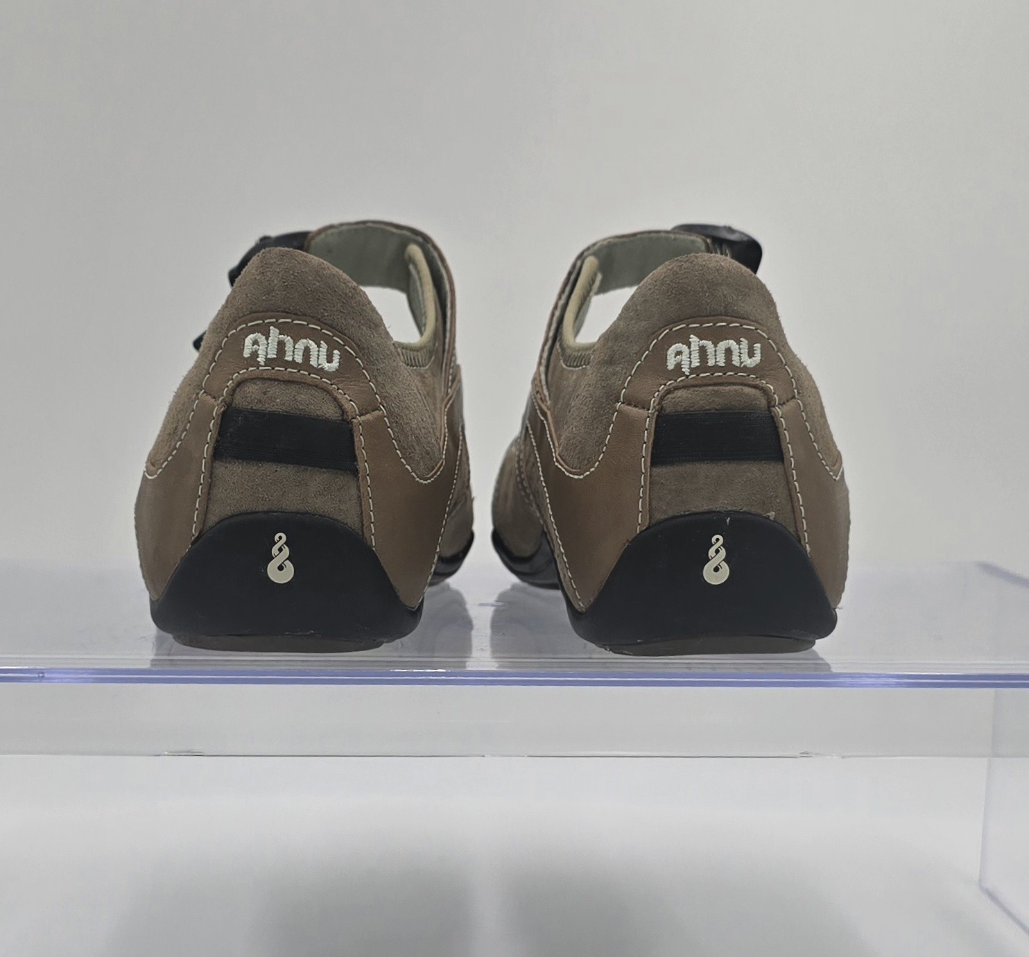 AHNU Benicia Mary Jane Outdoor Brown/Tan Flats Light Hiking Women’s Size 6.5