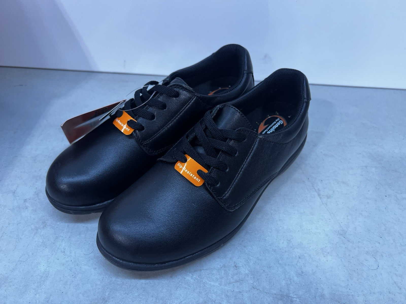 Genuine Grip 420 Women’s Slip Resistant Work Shoes Size 9