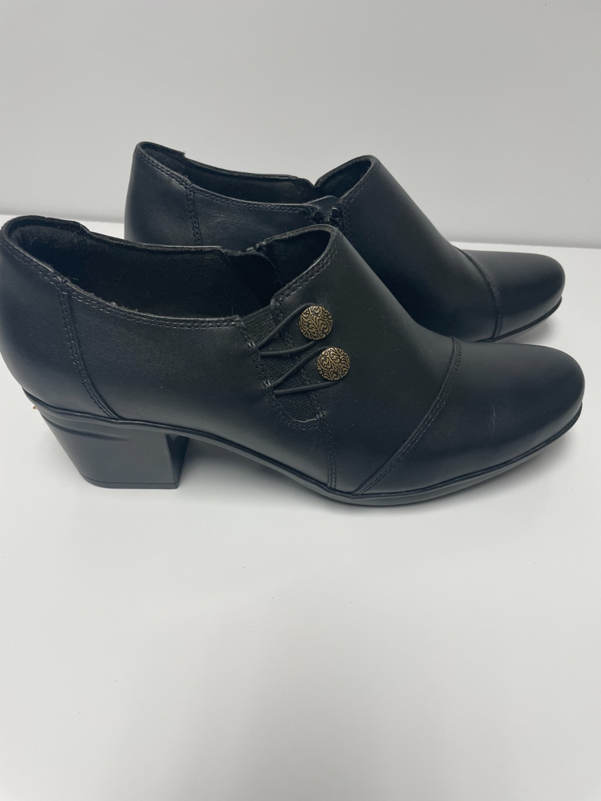 Clarks womens shoesSize 10 U.S.Black