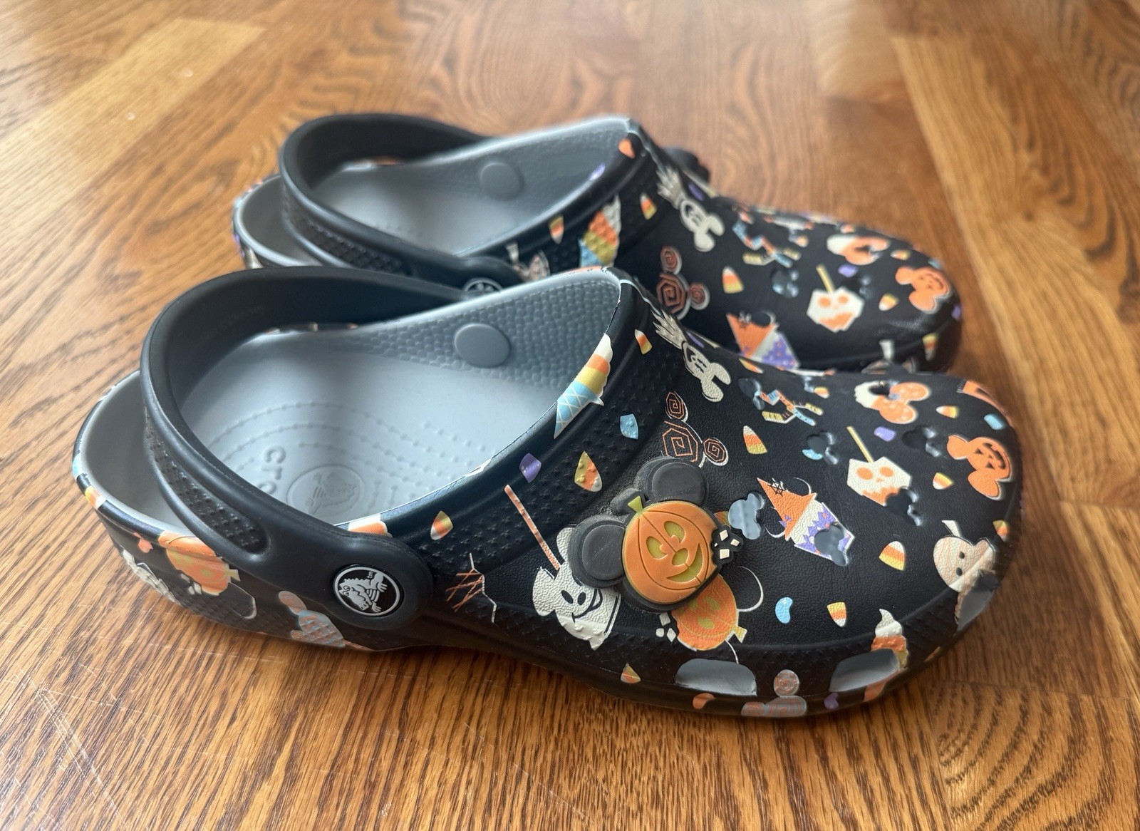 Disney Parks Mickey Mouse Halloween Clogs for Adults by Crocs W7 M5