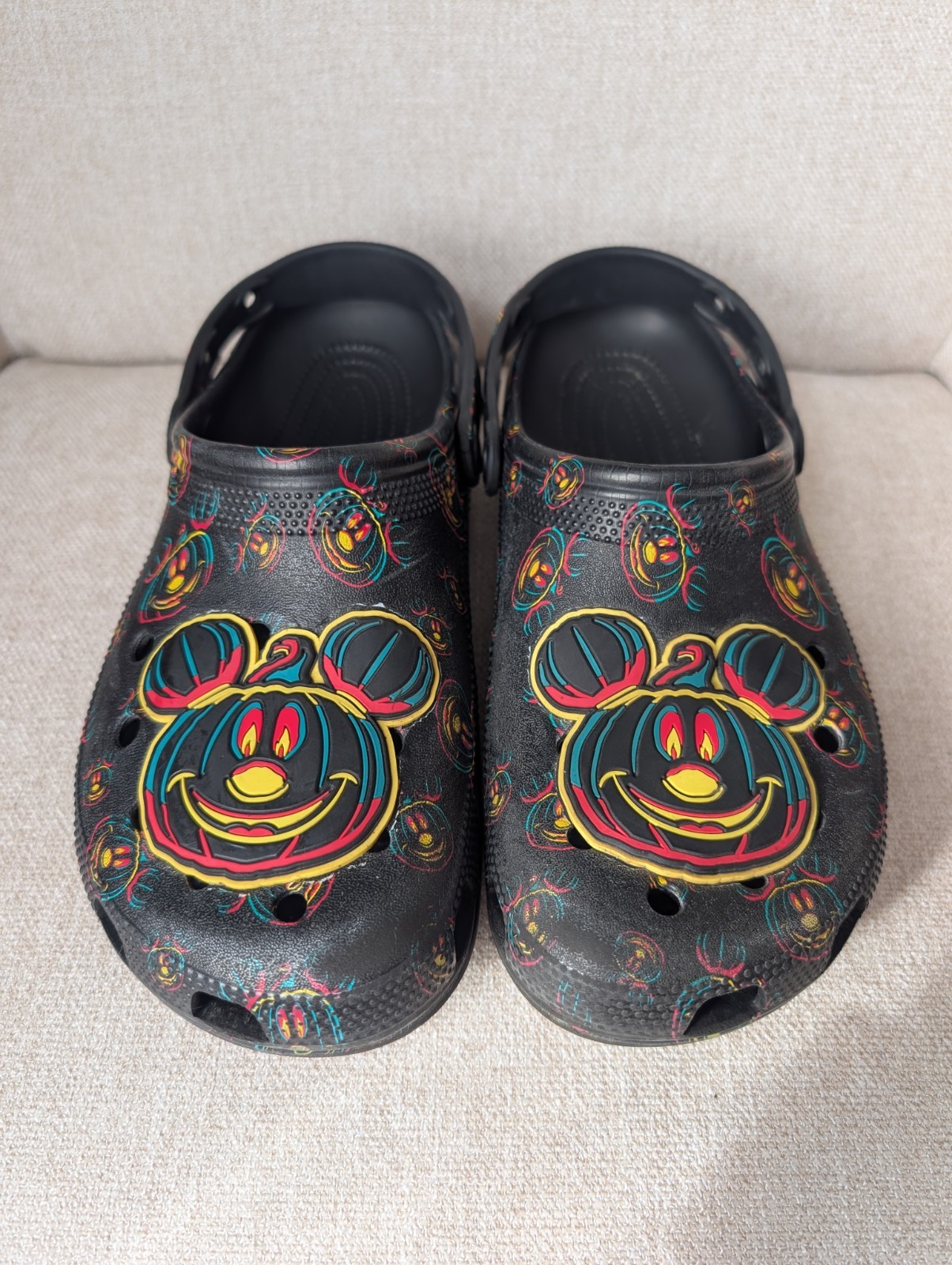 Disney Parks 2023 Glow Halloween Mickey Mouse Pumpkin Adult Clogs Crocs M8/W10