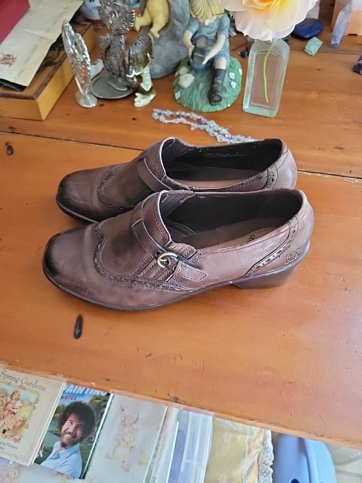 Earth Origins Shoes Womens 8 Brown Carma 2 Leather Clogs Wingtip Slip-ons