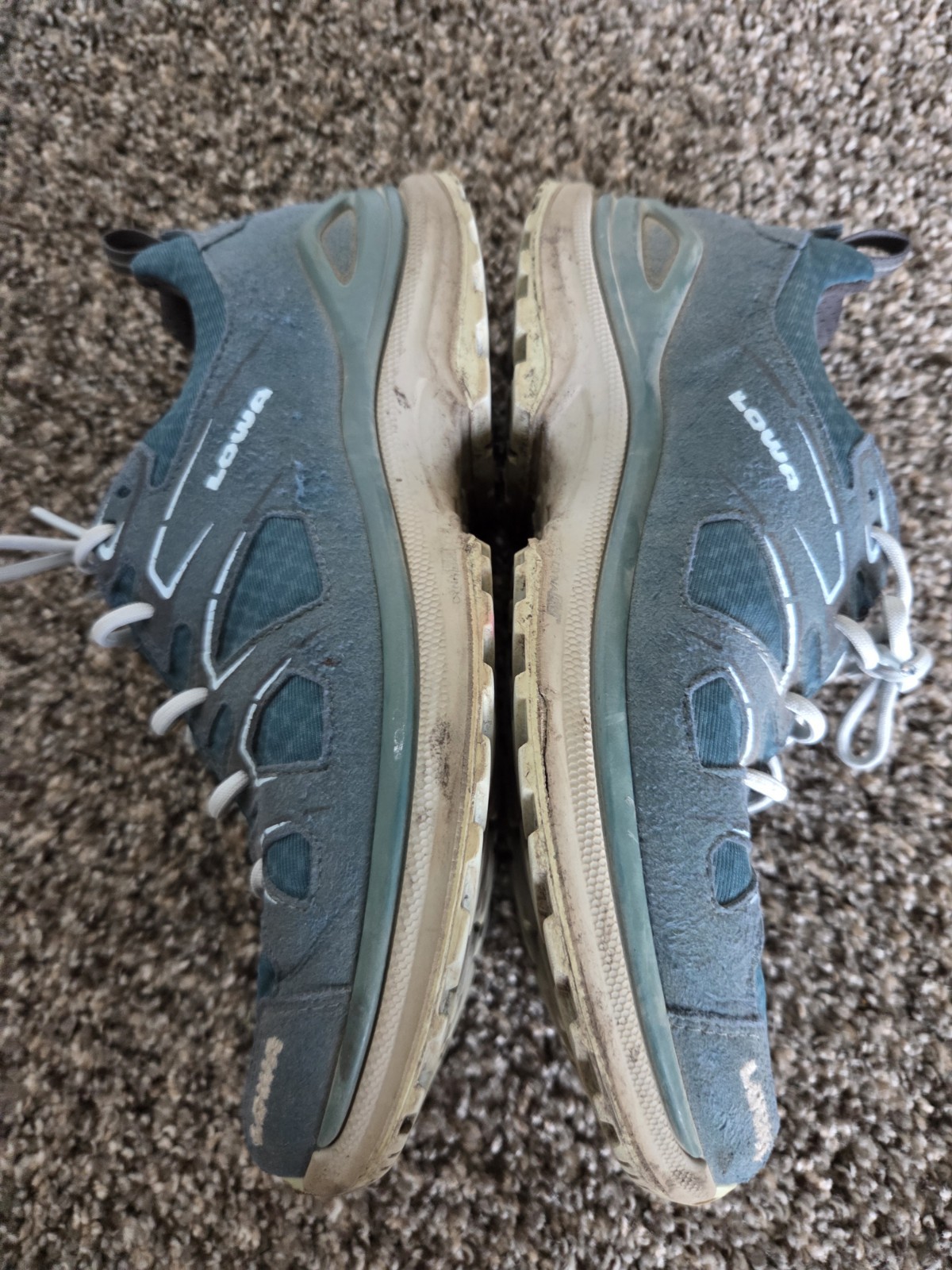 Women’s sneakers LOWA INNOX EVO GTX LOWS Size 7.5 Hiking Walking Waterproof