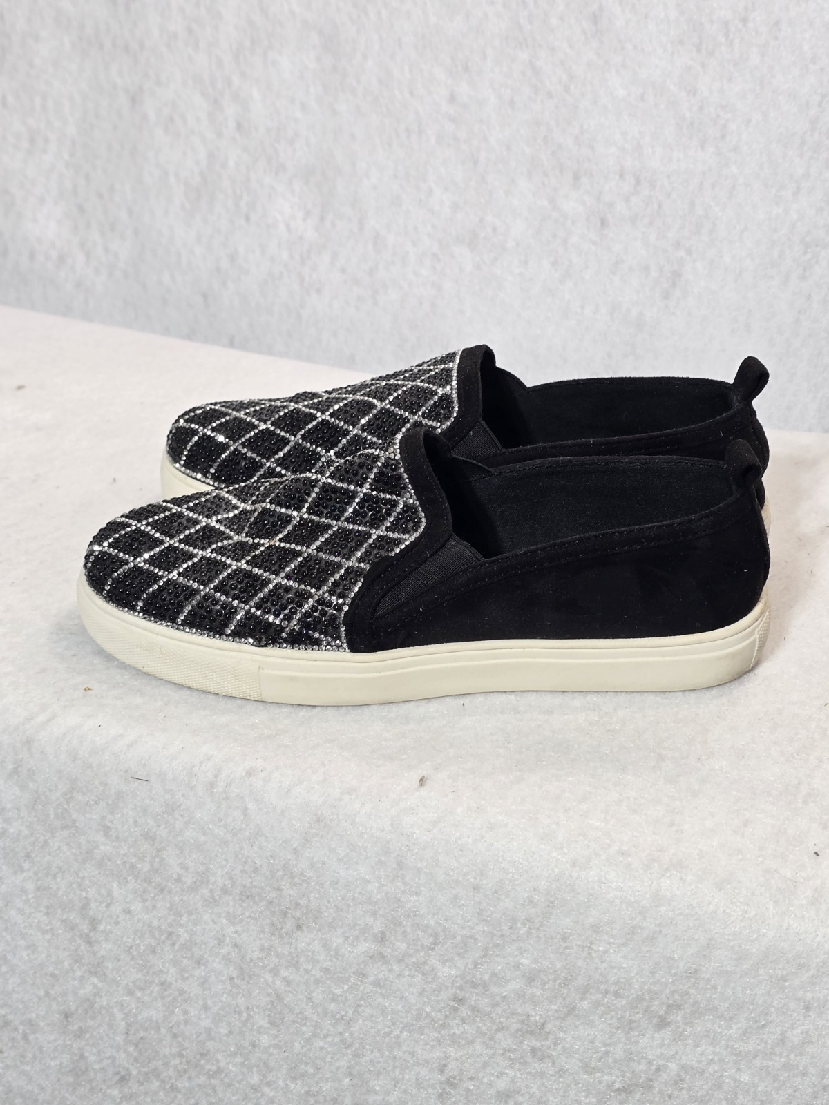 Carlos by Carlos Santana Women’s Black Beaded Comfort Slip-On US 7