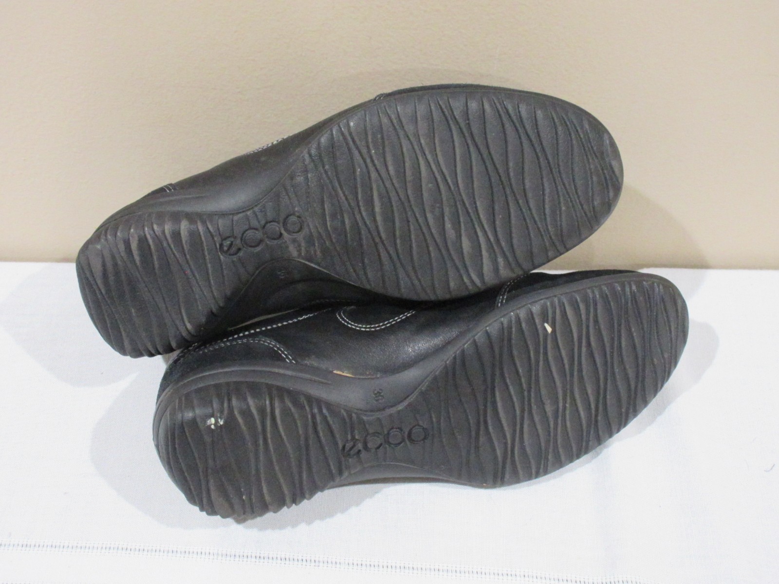 Ecco Black Hook & Loop Leather Walking Shoes/Sneakers EU SZ 36 US 6 Womens
