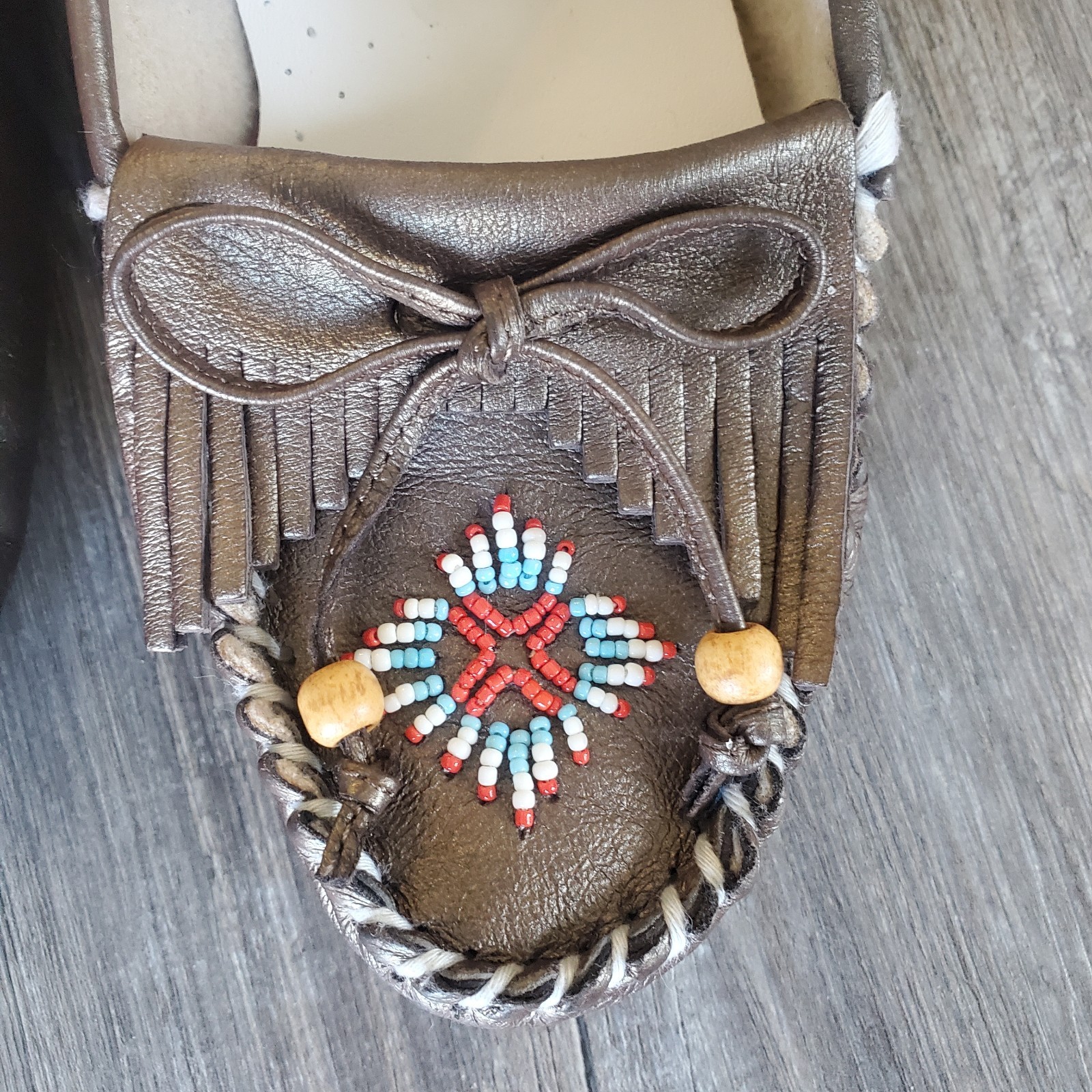 VTG Comfort Case Brown Leather Beaded Moccasin Shoes Womens 9 Southwestern