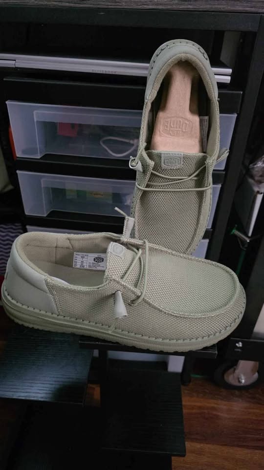 Hey Dude Wendy Funk Mono Olive Women’s Size 9 Lightweight Slip-On Shoes New Box