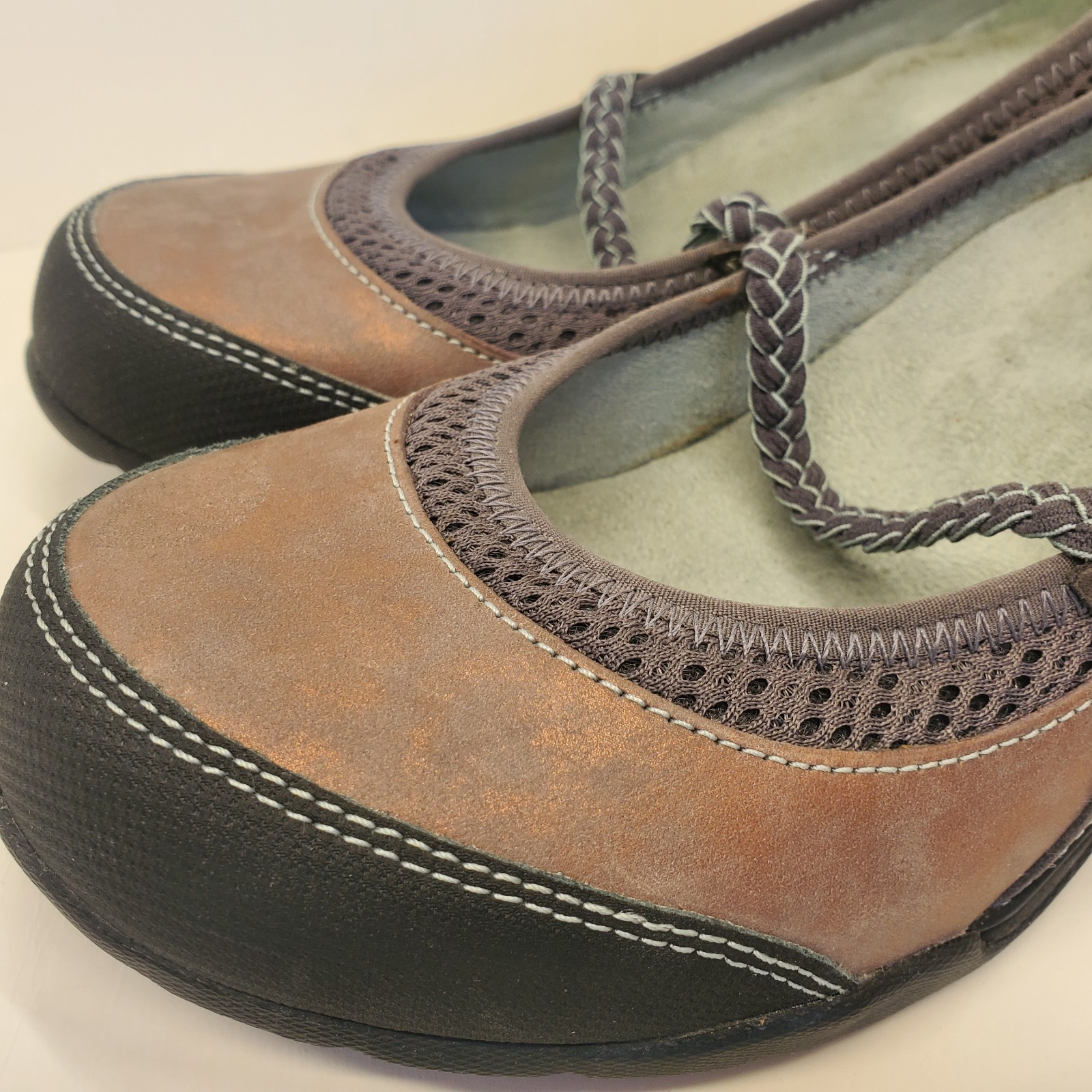 Ahnu Olivia Mary Jane Wedge Women’s Size 8 Brown Leather Slip-on Vibram Sole