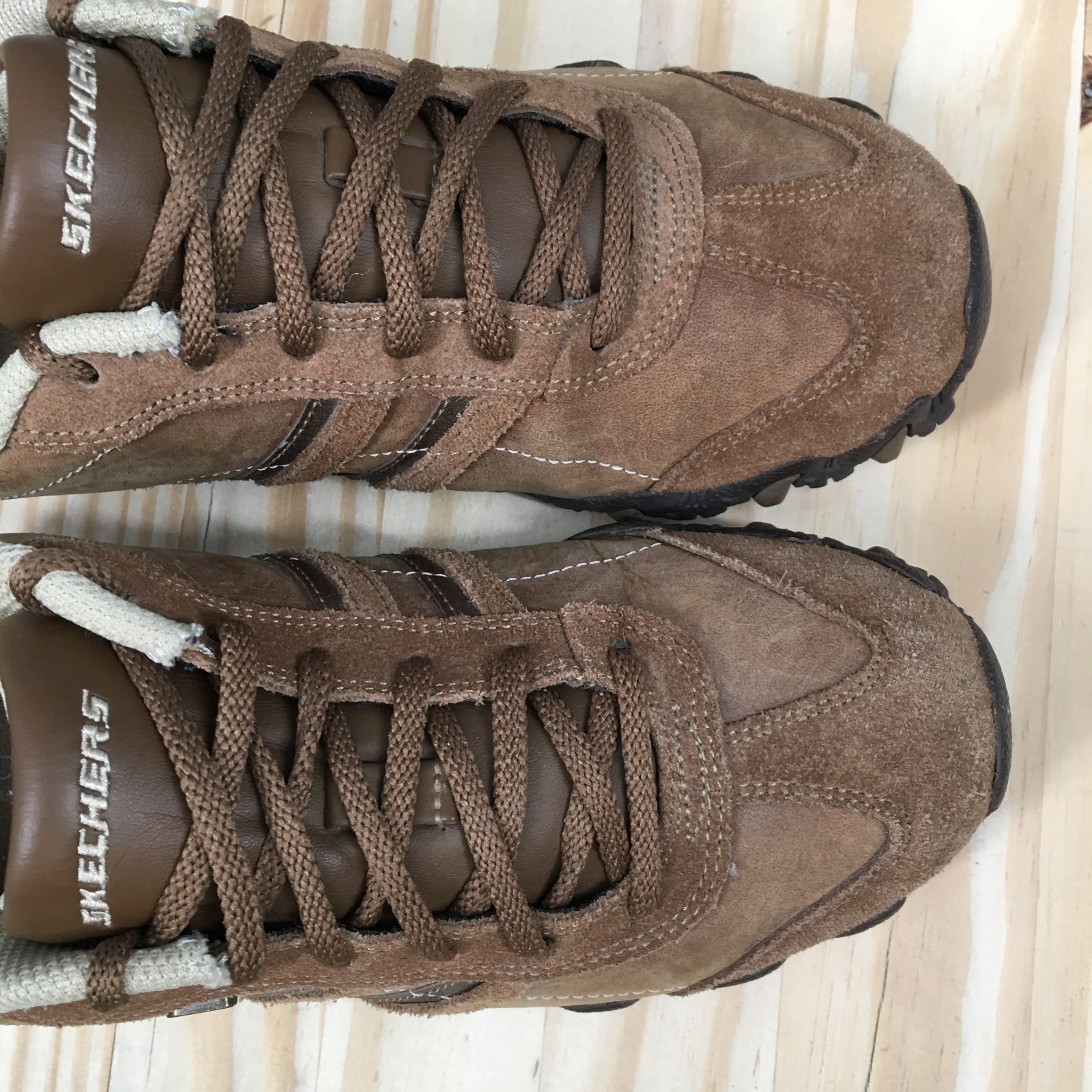 Skechers Shoes Womens 7 Trail Hiking Sneakers Lace Up Low Top Leather Brown