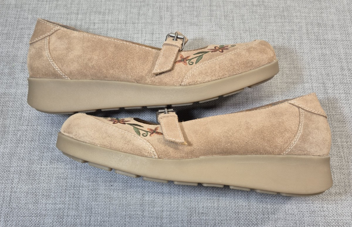 Vtg Floral Embroidered Brown Leather Suede Mary Janes-Arizona Jean Co, Sz 10M