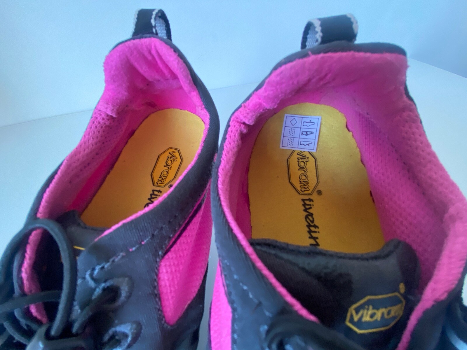 Vibram Five Fingers Sport Womens 36 Barefoot Shoes US6