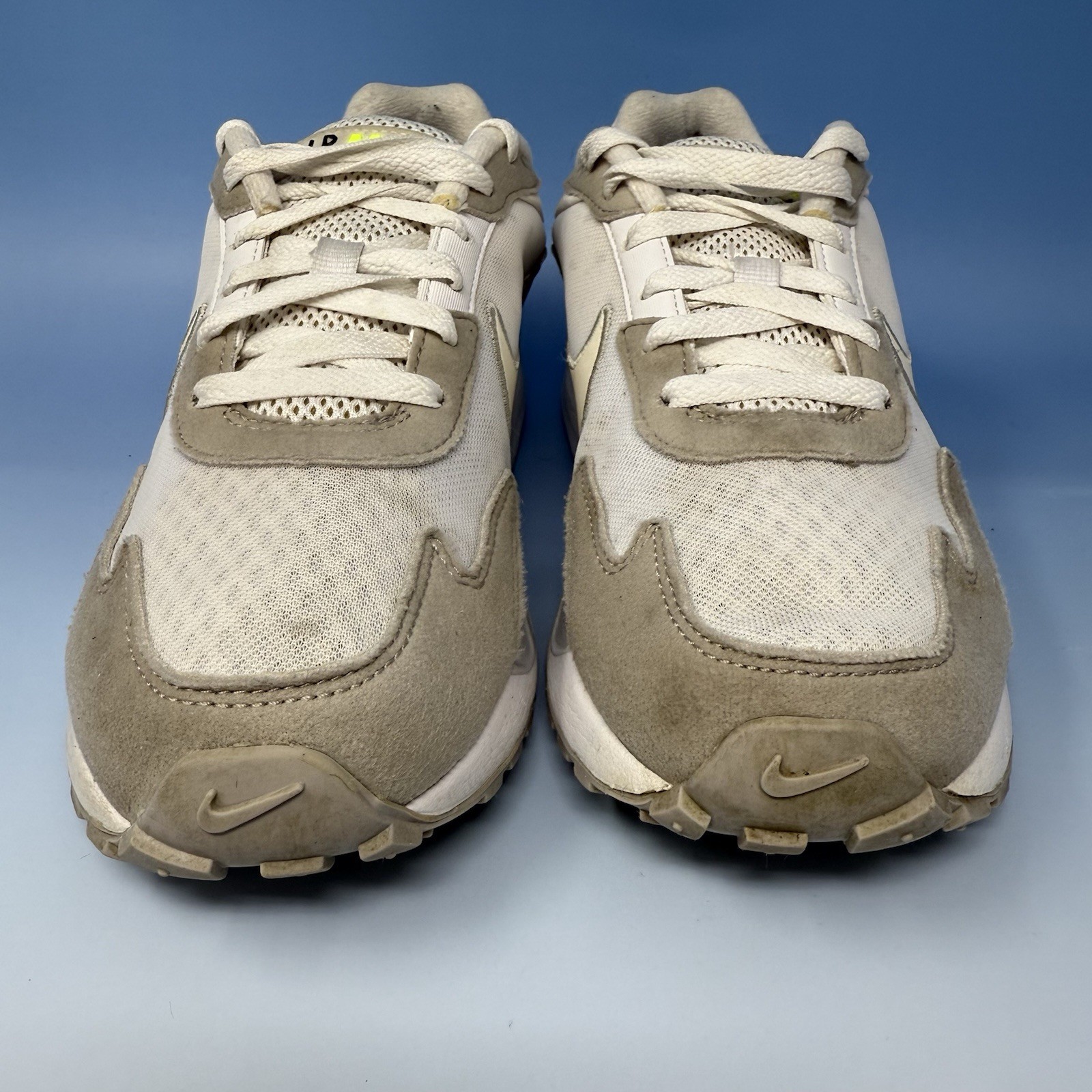 Nike Women’s White Mesh Air Max Solo Athletic Shoes Sneeakers Sz 8.5 M