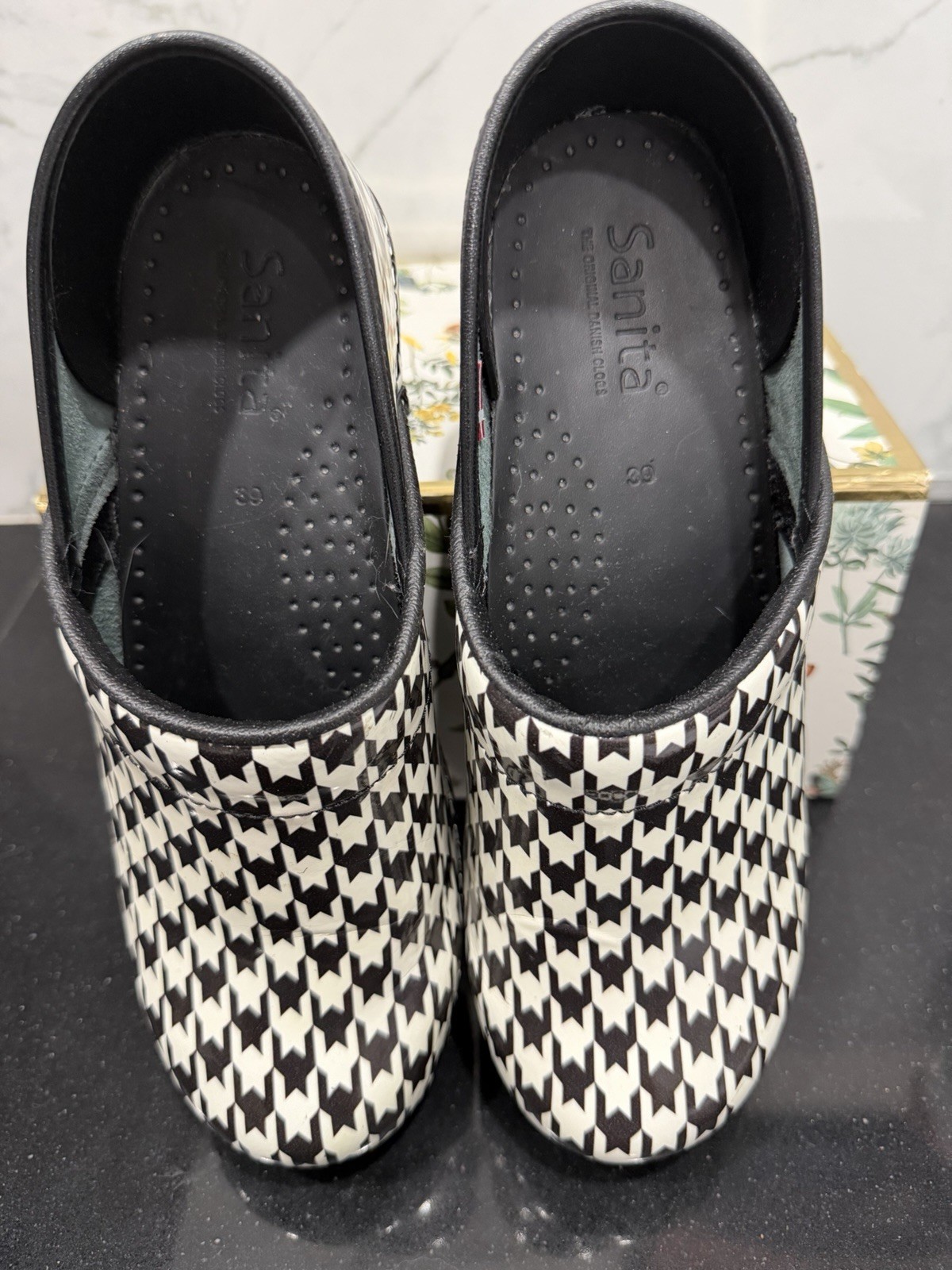 Sanita The Original Danish Clogs Womens Size EU 39 US 8.5 Black White