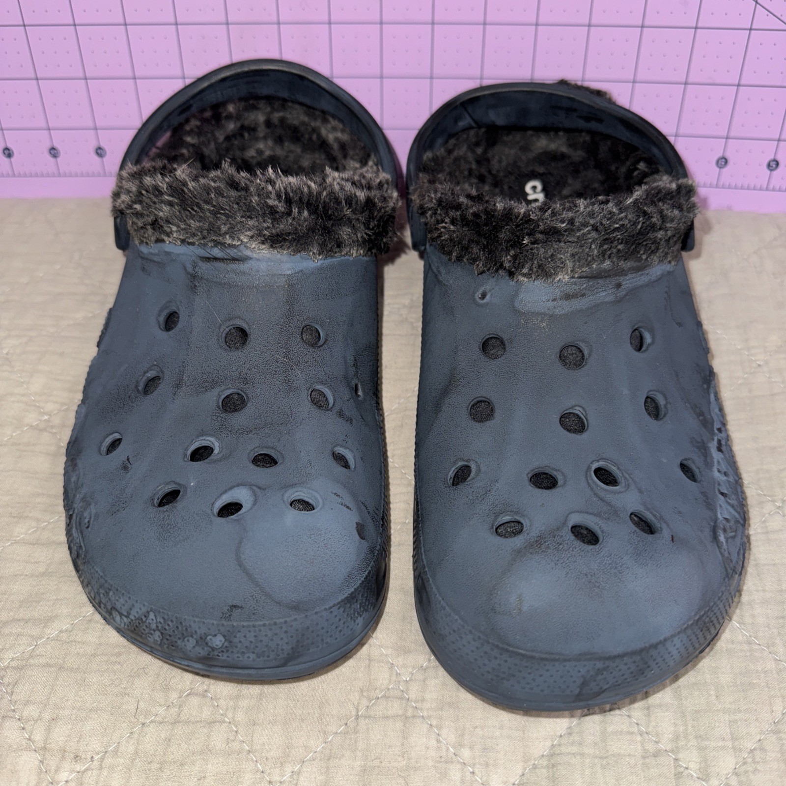 Dual Comfort Fleece Lined Crocs Gray Unisex M 10 W 12